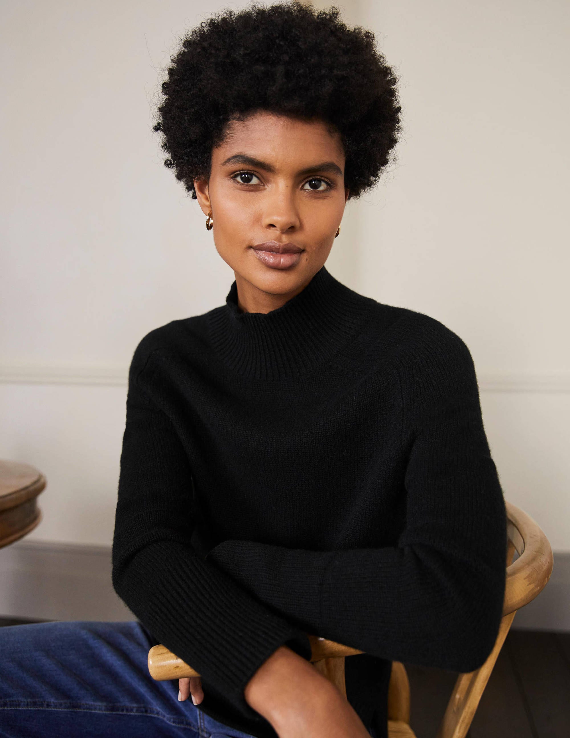 Luxury Anna Cashmere Sweater for Women - Soft & Warm Black Pullover - Perfect for Office, Travel & Winter Outfits