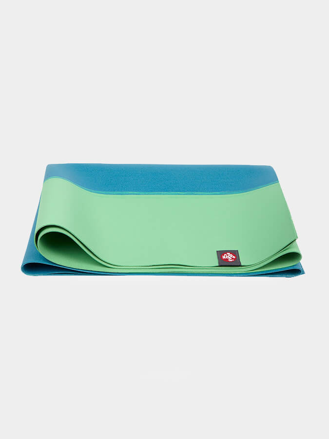 Manduka eKO SuperLite Travel Yoga Mat 1.5mm - Eco-Friendly & Lightweight for Yoga, Pilates & Travel - Perfect for Home, Studio & Outdoor Workouts