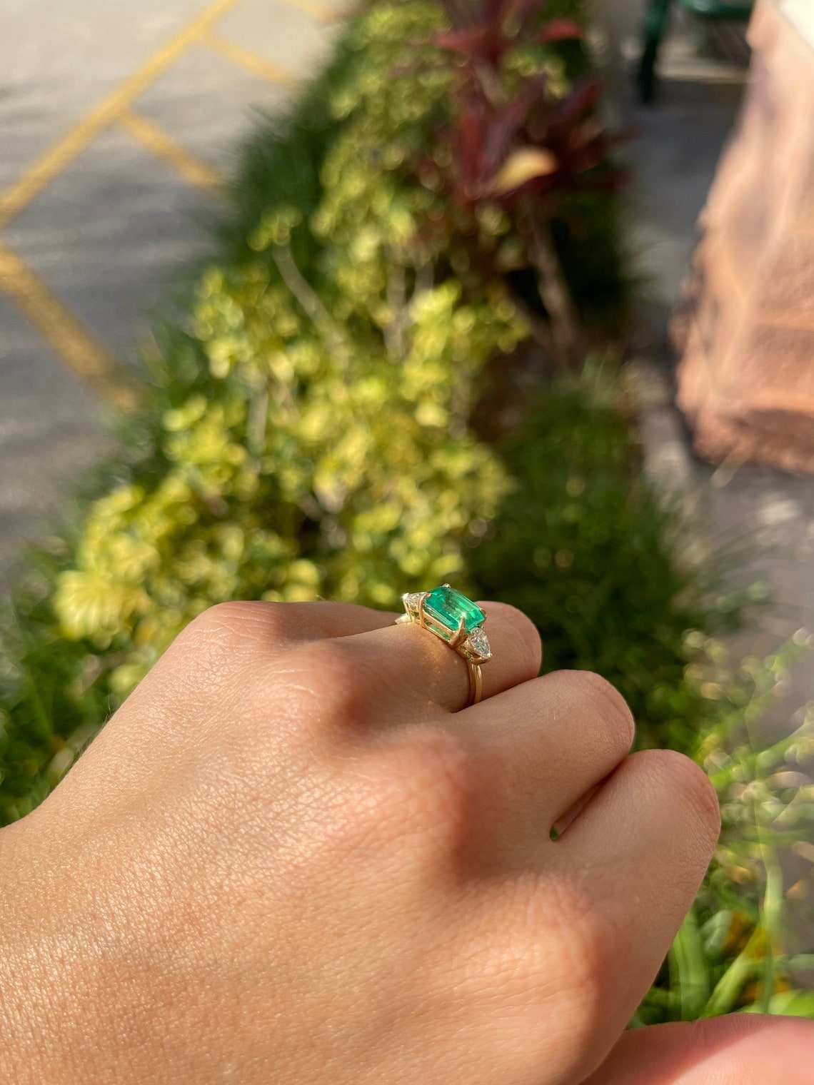 2.77tcw 18K Gold Three Stone Emerald & Diamond Pear Cut Engagement Ring - Perfect for Wedding, Proposal & Anniversary Gifts