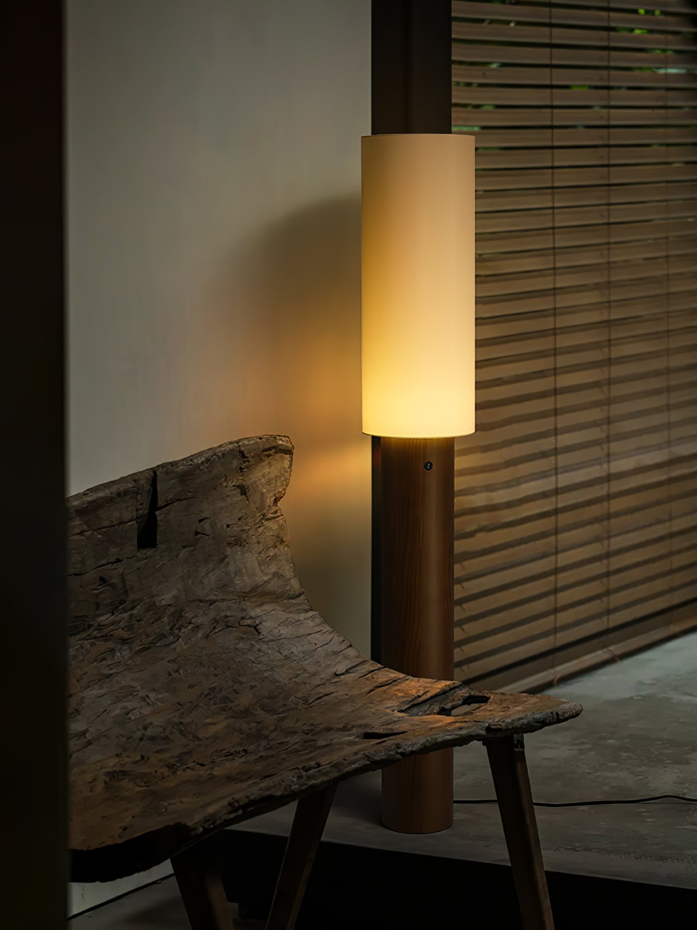 Elara Modern Wood Floor Lamp - Adjustable Height Standing Light for Living Room, Bedroom & Office - Warm White LED Reading Light with Remote Control - Perfect for Cozy Nights & Home Decor