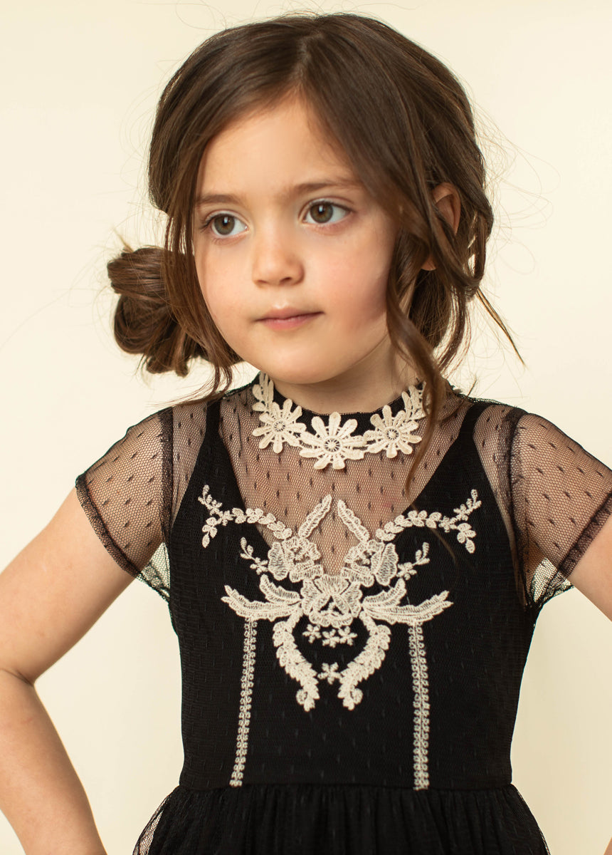Jolie Black Dress for Women - Elegant & Comfortable Party, Wedding & Evening Wear