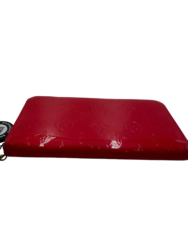 Louis Vuitton Pink Patent Leather Women's Wallet - Luxury Designer Wallet for Women - Perfect for Everyday Use & Gift Giving