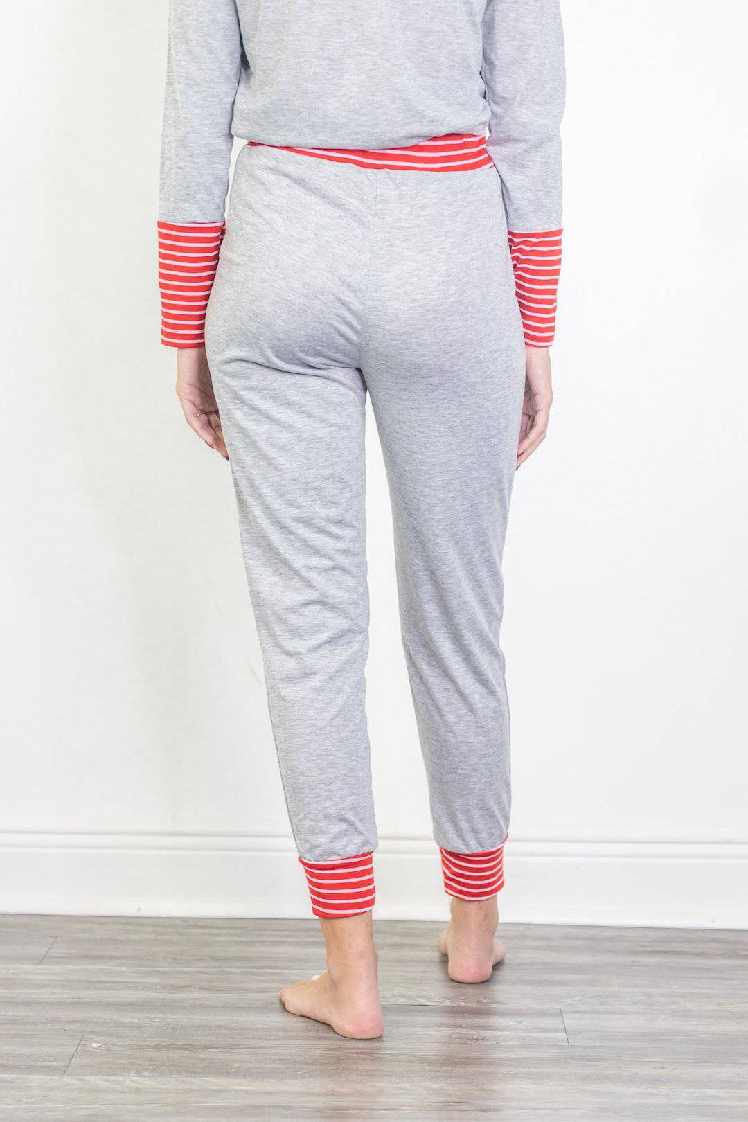 Cozy Grey Christmas Pajama Set for Women - Soft Holiday Sleepwear with Long Sleeve & Pants - Perfect for Family Matching, Christmas Eve & Winter Nights
