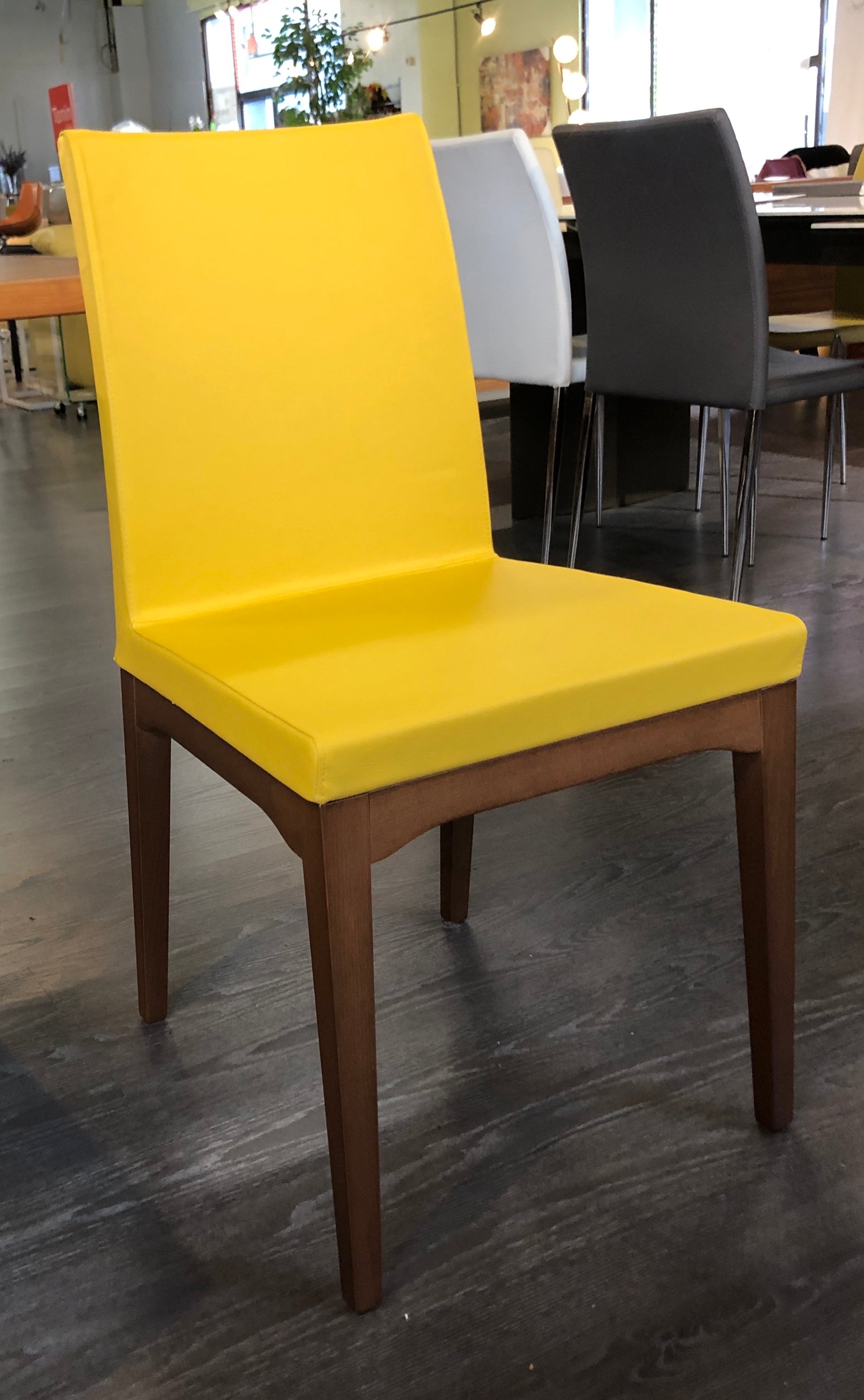 P04 YELLOW