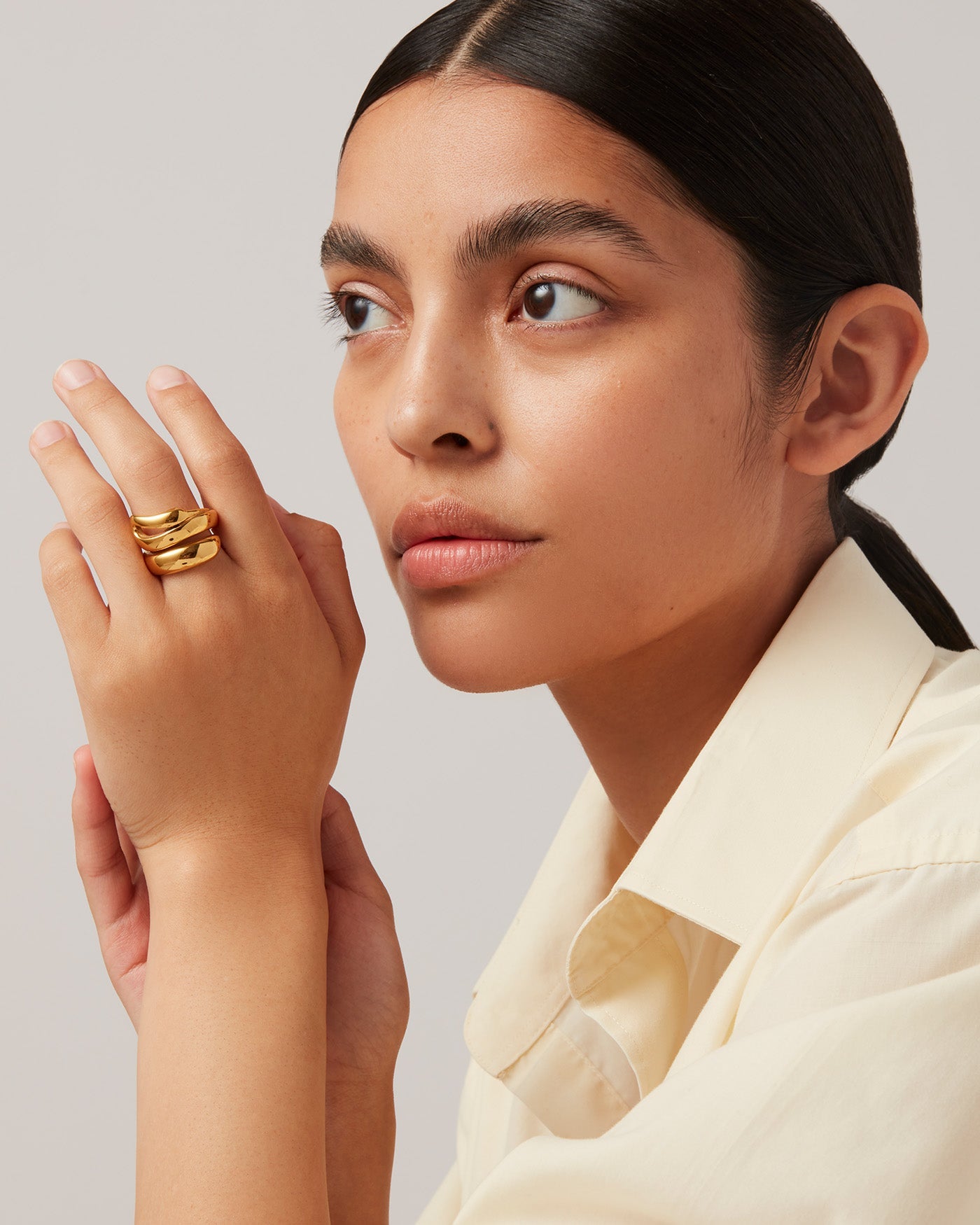 Elegant Gold Sees Ring for Women - Perfect for Weddings, Anniversaries & Special Occasions