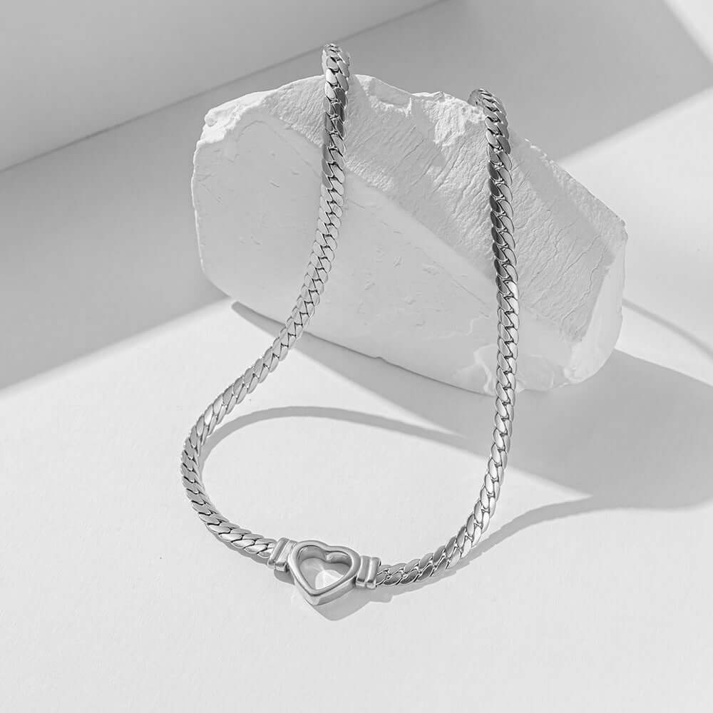 18K Gold Curb Chain Heart Choker Necklace for Women - Elegant Layered Necklace Jewelry Gift for Valentine's Day, Anniversary & Special Occasions | P621