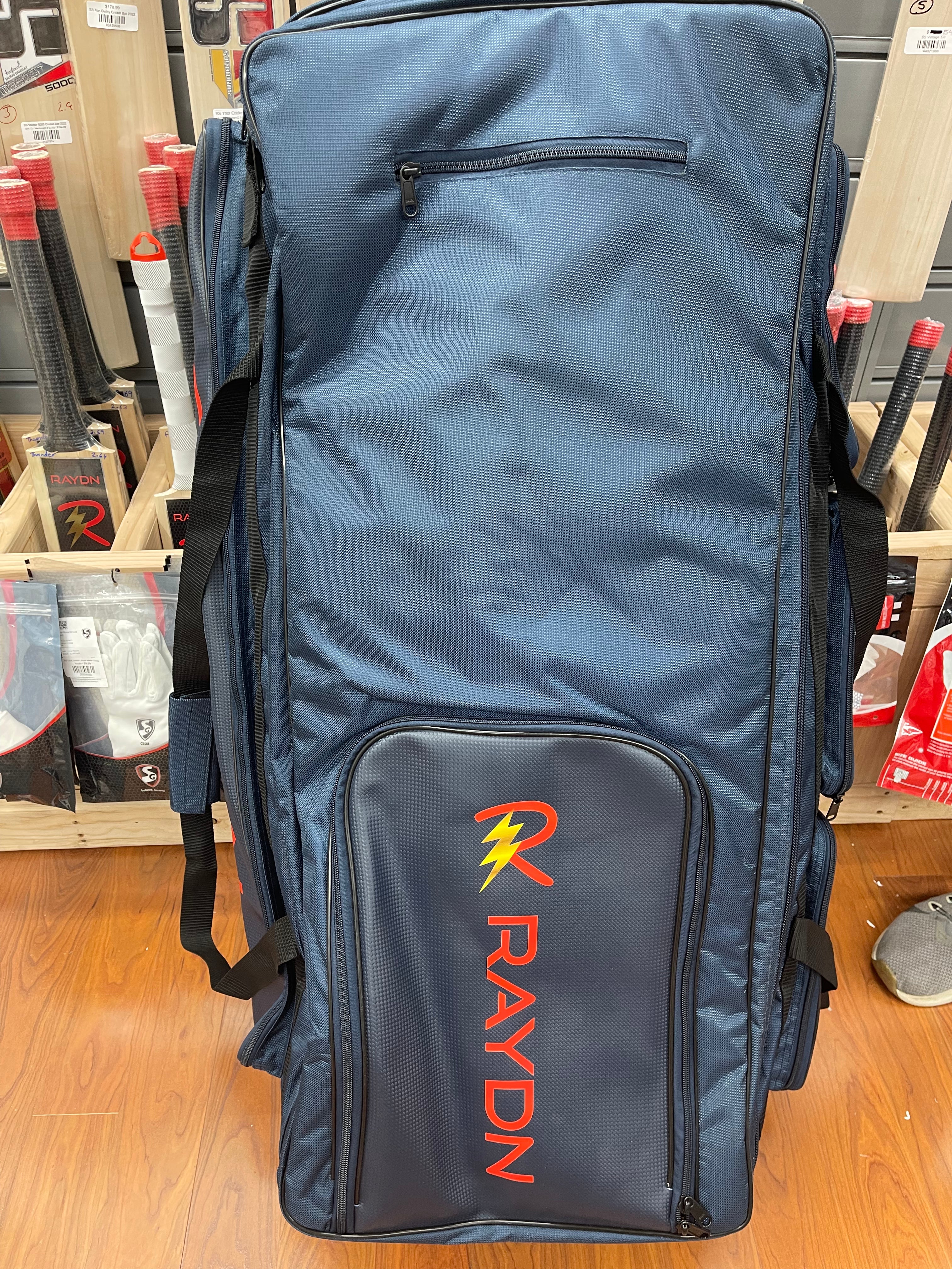 Raydn Professional Wheelie Premium Adult Cricket Kit Bag - Navy Blue & Black - Durable Cricket Equipment for Training & Matches - Perfect for Cricket Players & Enthusiasts