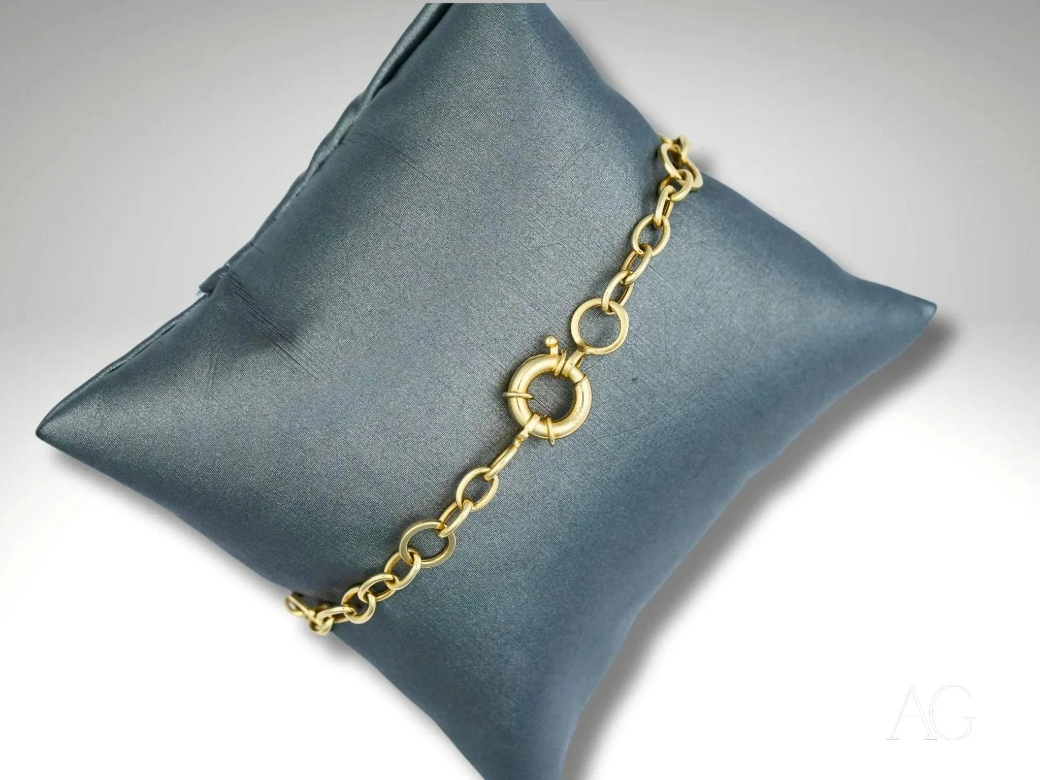 18K Yellow and White Gold Heart Bracelet for Women - Elegant Romantic Jewelry Gift for Valentine's Day, Anniversary & Special Occasions