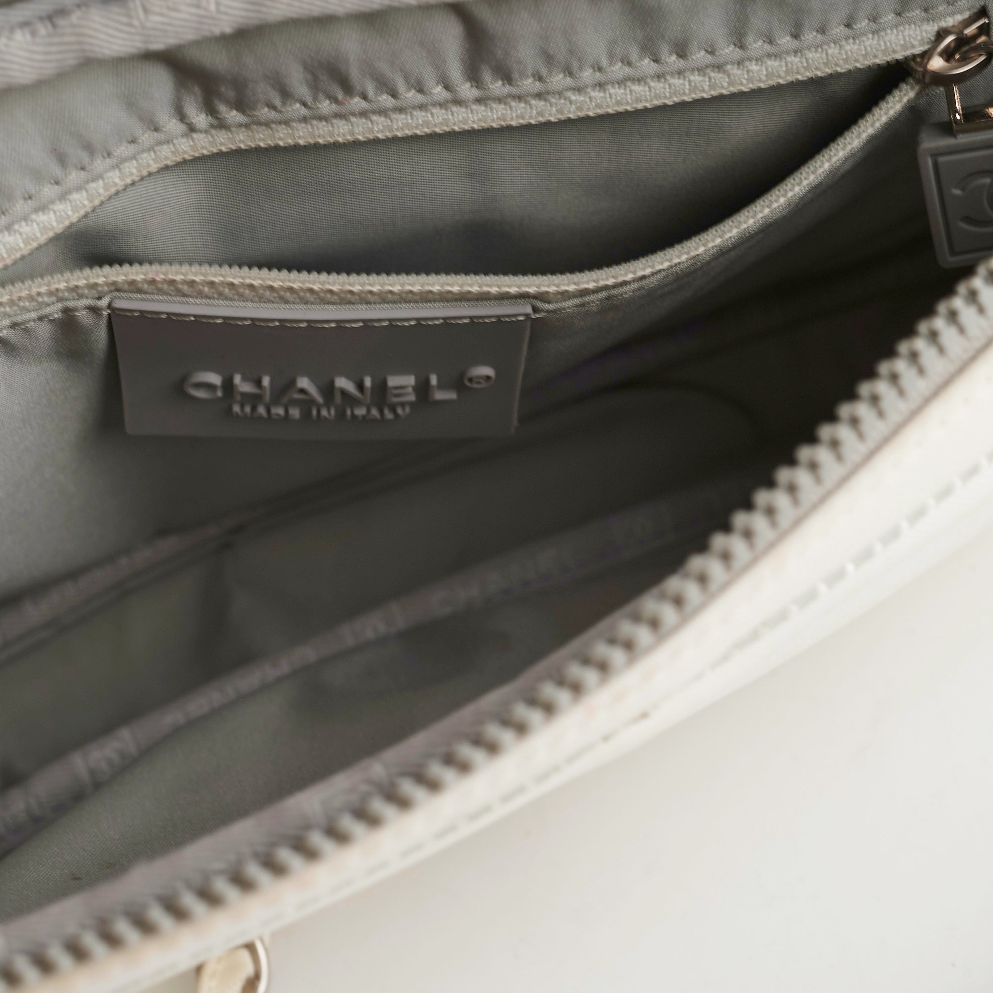 Chanel Camelia Seasonal Flap Bag with Zipper in White - Luxury Designer Crossbody for Women, Perfect for Parties & Evening Events