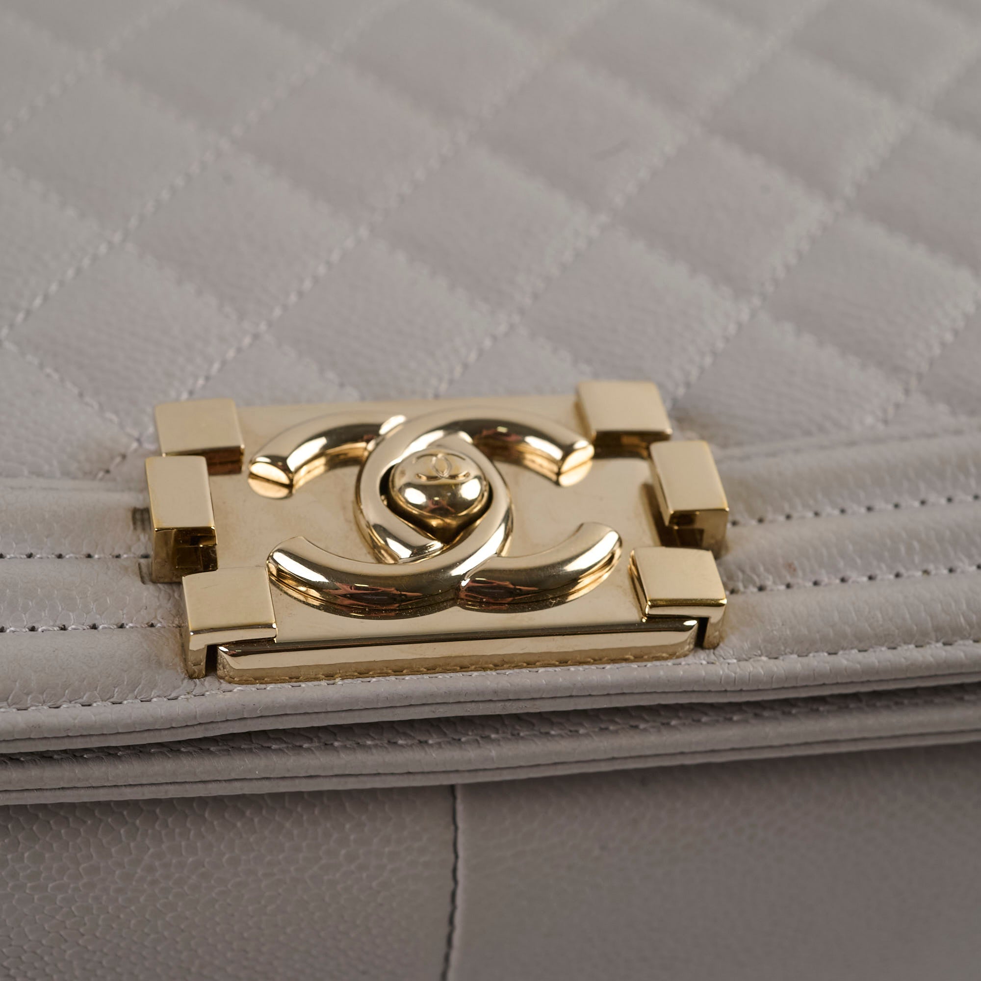 Chanel Caviar Leather Old Medium Flap Bag in Grey with Microchip - Perfect for Luxury Everyday Use & Special Occasions