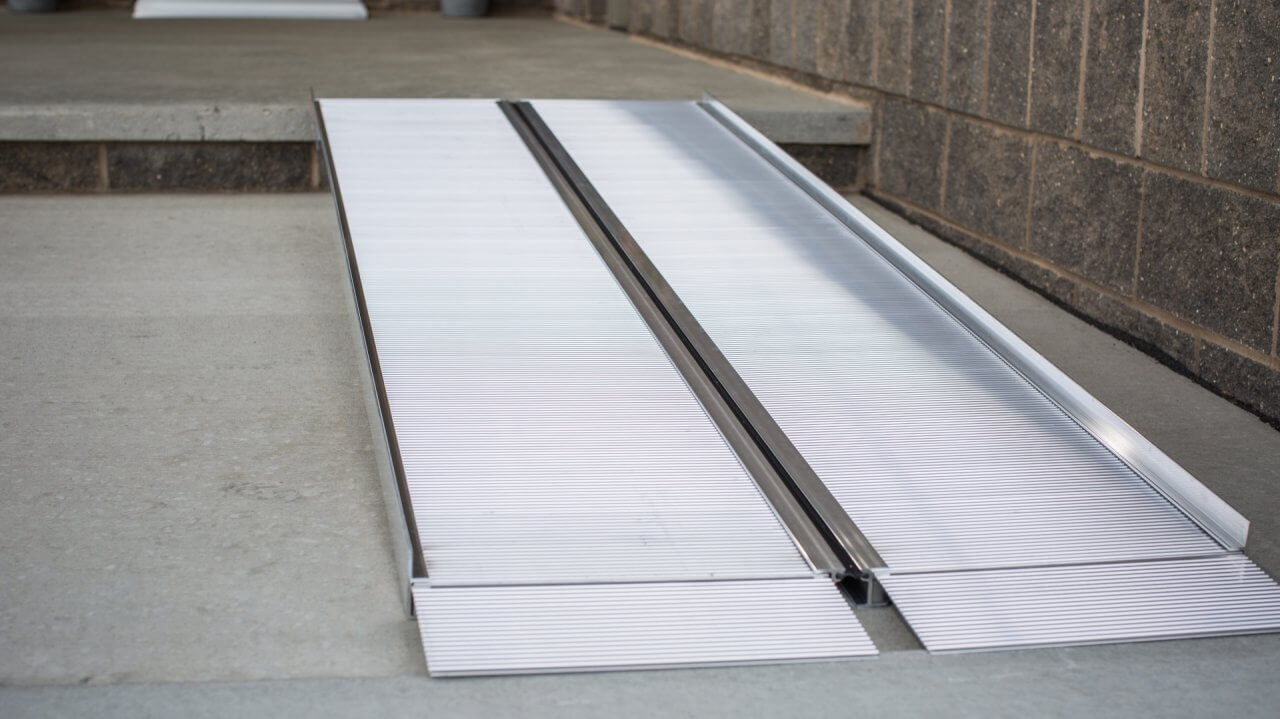 Premium Single Fold Signature Ramps for Suitcases - Lightweight & Durable Travel Accessories - Perfect for Airports, Hotels, and Smooth Mobility