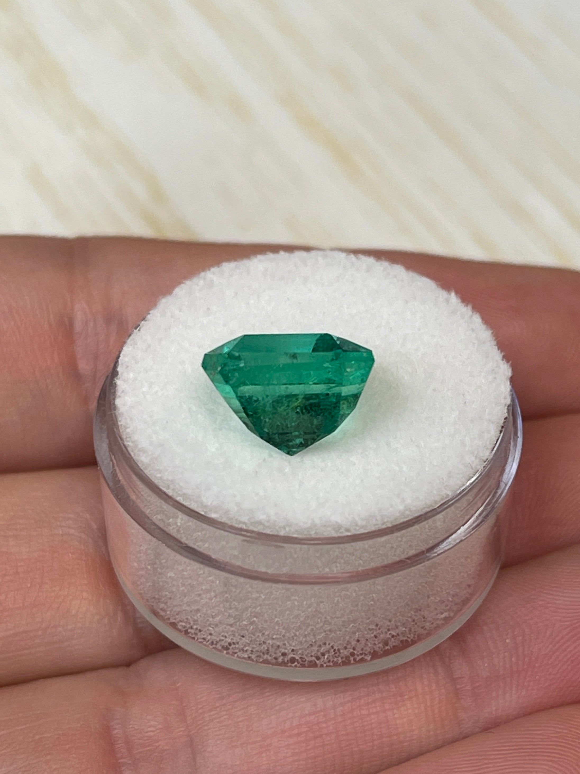 6.69 Carat Vivid Muzo Green Colombian Emerald - Natural Loose Asscher Cut Gemstone (11.5x11.5mm) for Jewelry Making, Engagement Rings & Luxury Collectibles