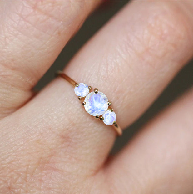 Vintage Moonstone Ring - Elegant Round Cut with 3 Stones | Perfect for Weddings, Anniversaries & Special Occasions