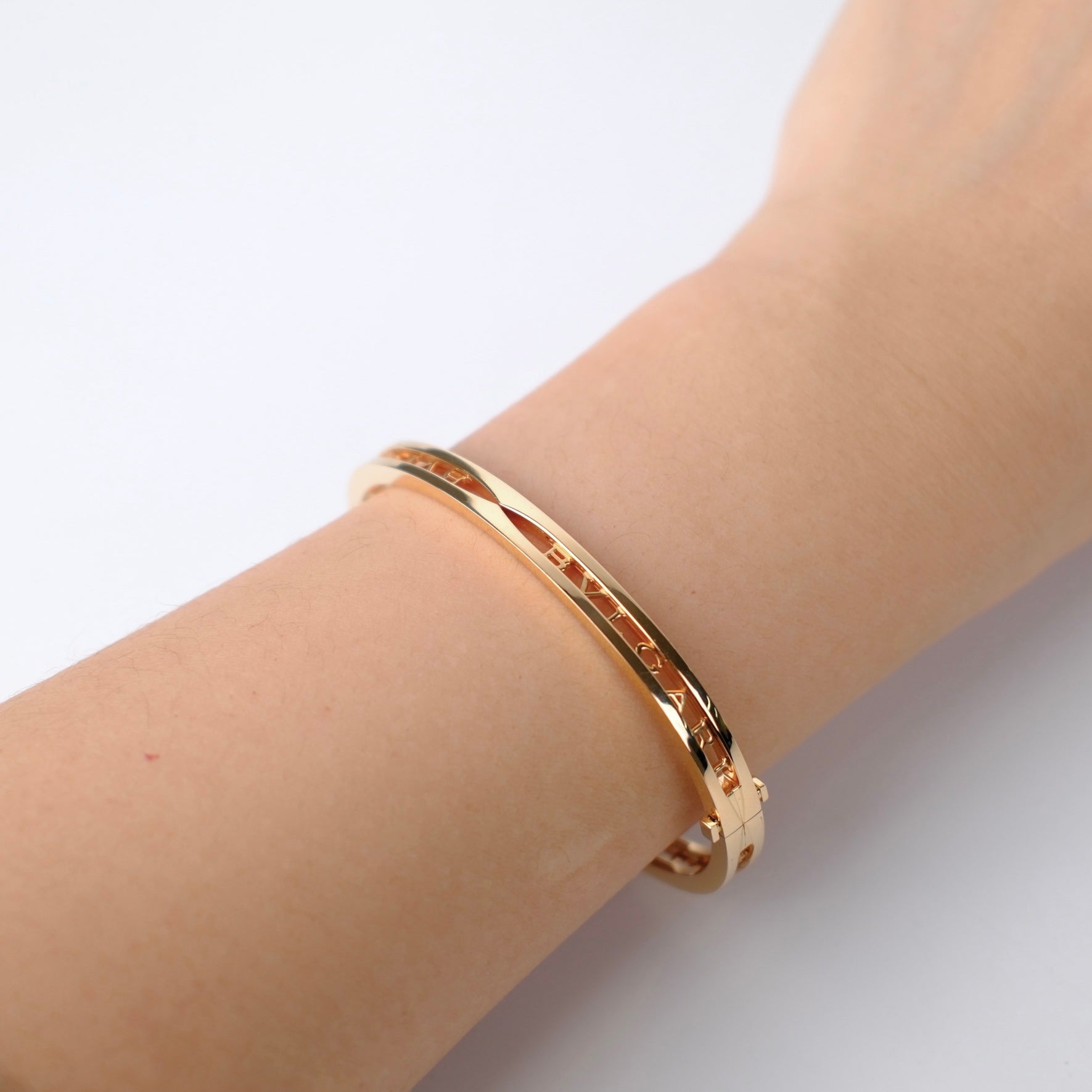 Bvlgari B Zero1 18K Gold Bracelet for Women - Size S/M - Luxury Italian Jewelry for Gifts, Anniversaries & Special Occasions