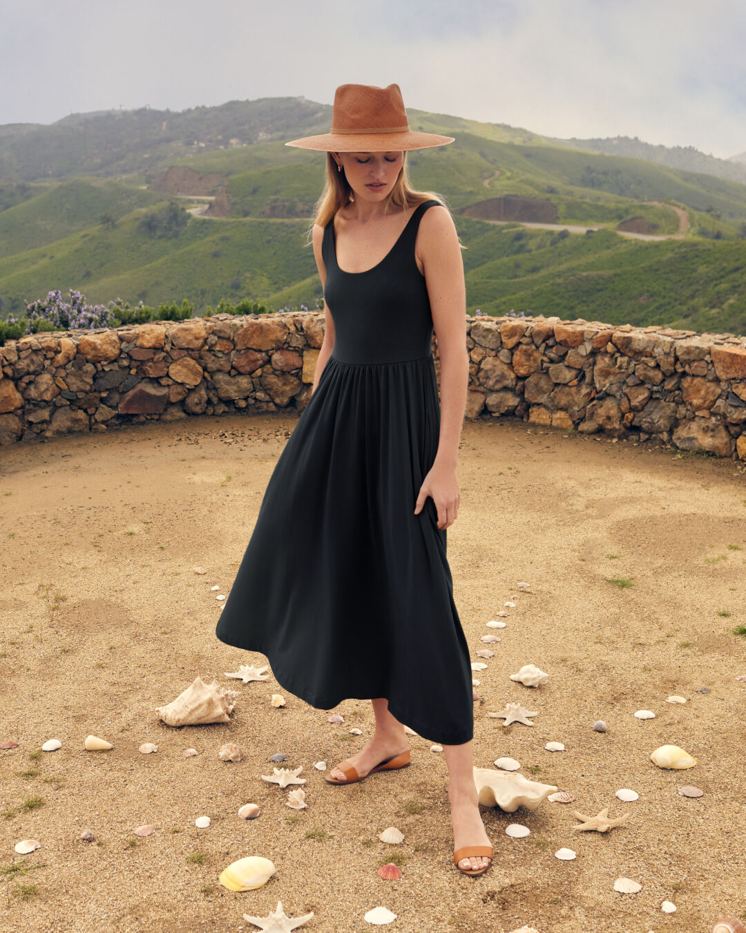 Elegant Scoop Neck Dress for Women - Flowy Summer Casual Dress - Perfect for Beach, Party, and Date Night