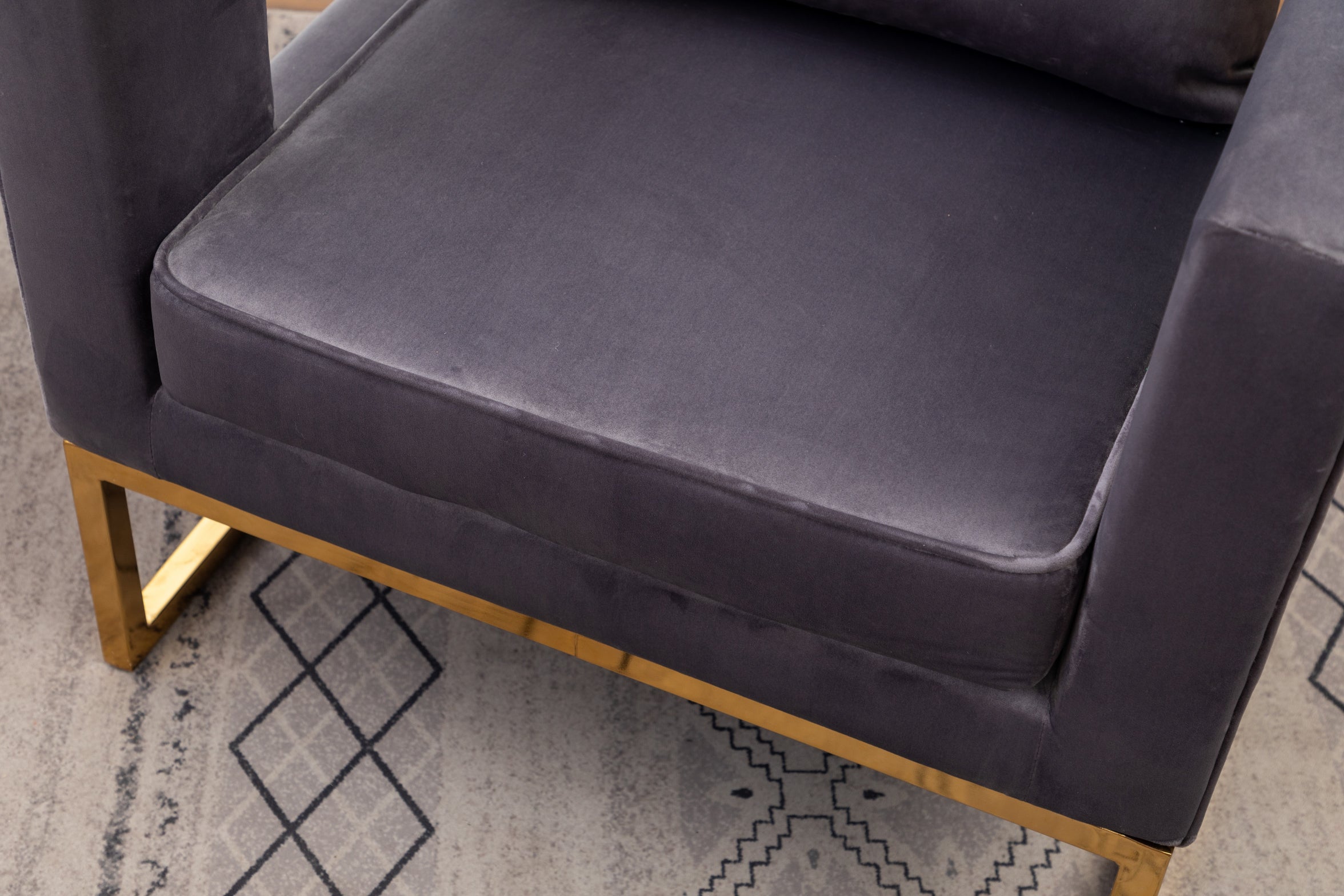 Roundhill Furniture Lenola Contemporary Upholstered Accent Arm Chair - Gray Fabric Upholstery, Modern Living Room Chair for Home Office, Lounge & Reading Nook