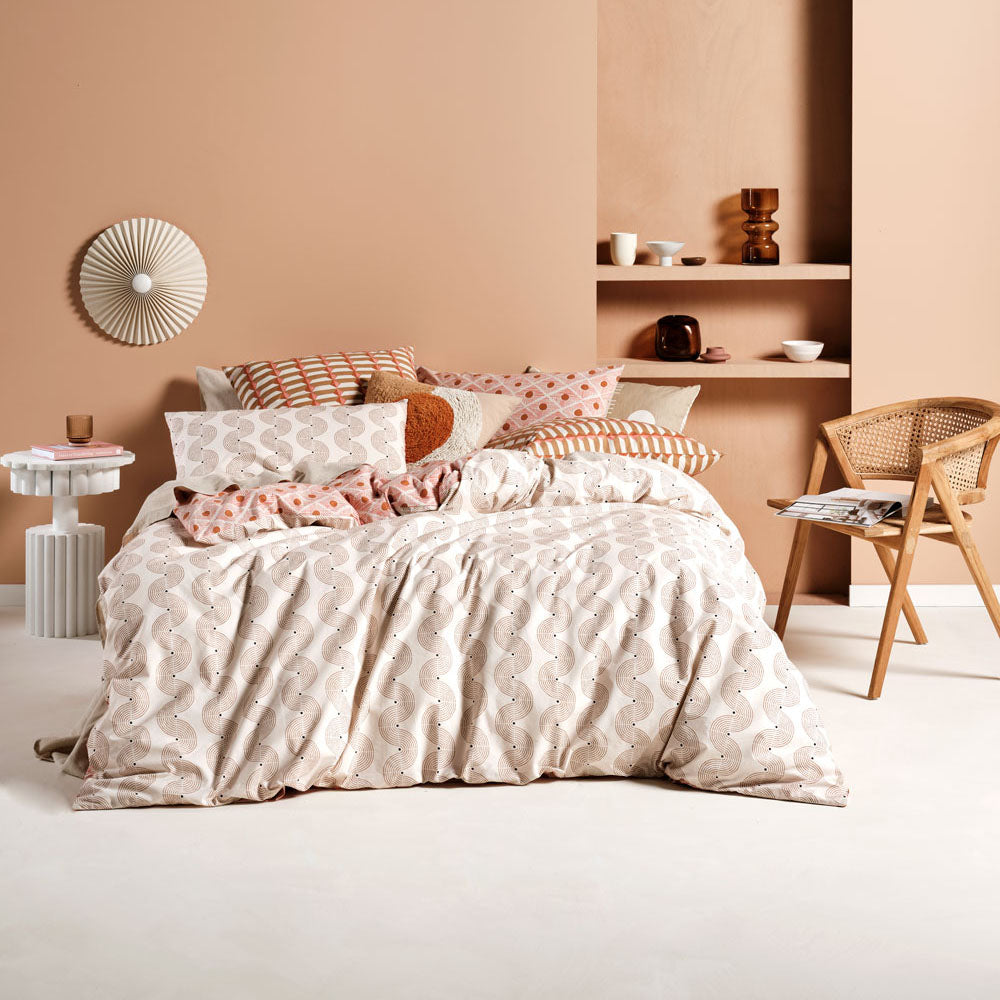 Aida Coral Quilt Cover Set King Size - Soft Coral Bedding Set with Pillowcases - Perfect for Master Bedroom, Guest Room & Coastal Home Decor