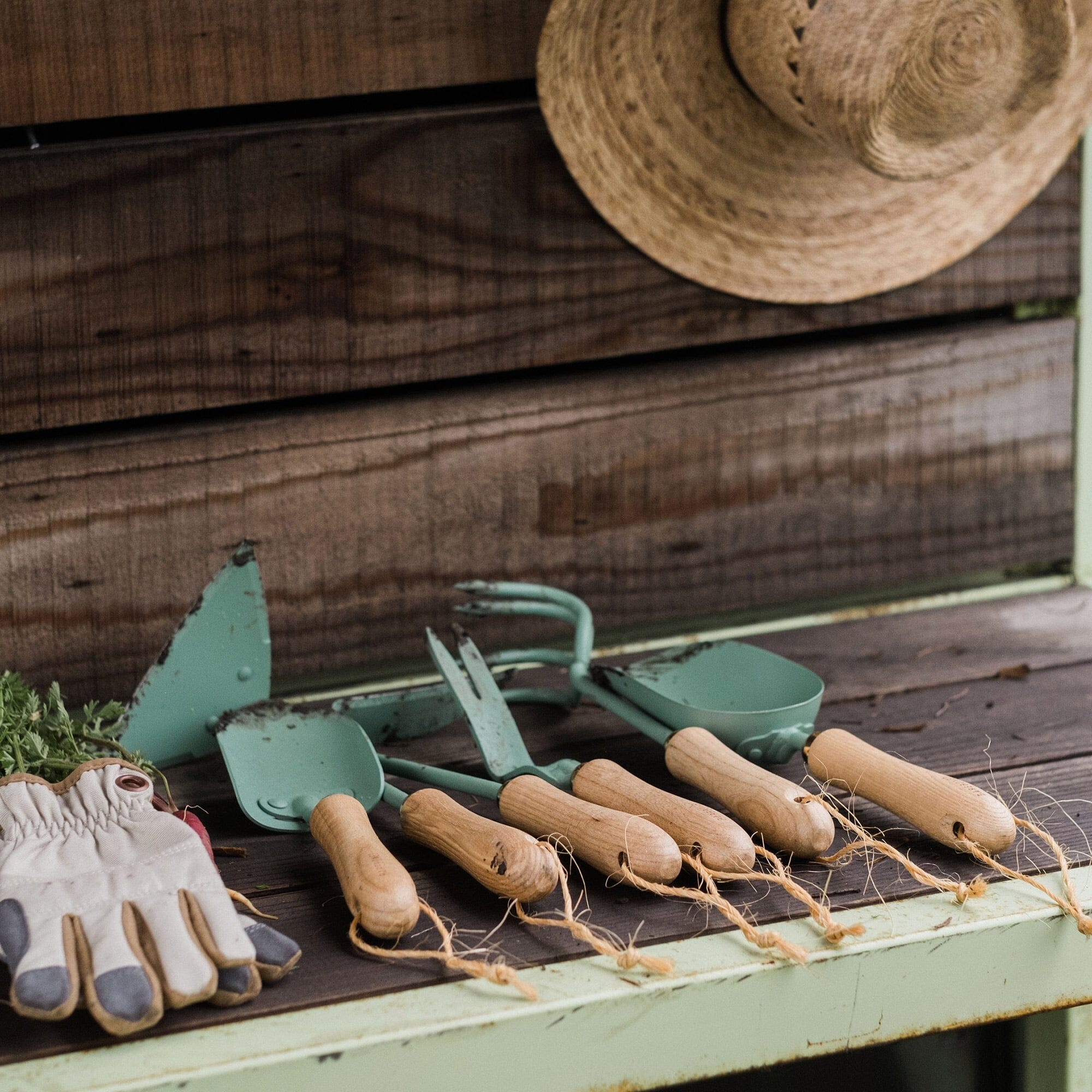Ultimate Garden Tool Set - Heavy Duty Stainless Steel Gardening Tools for Planting, Weeding & Landscaping - Perfect for Home Gardeners & Professional Landscapers