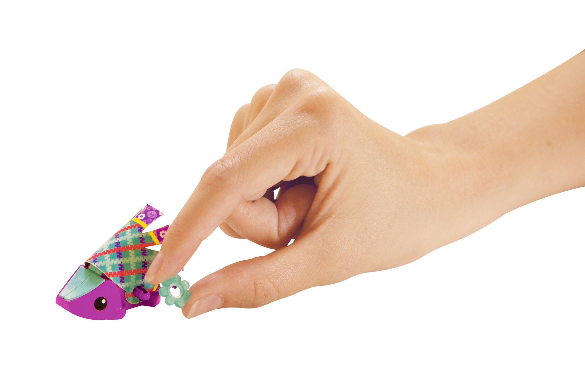 Mattel AmiGami DIY Mini Figure - Cute Hedgehog Craft Kit for Kids | Creative Arts & Crafts Gift for Boys & Girls | Perfect for Birthday Parties, Classroom Activities & Family Bonding Time