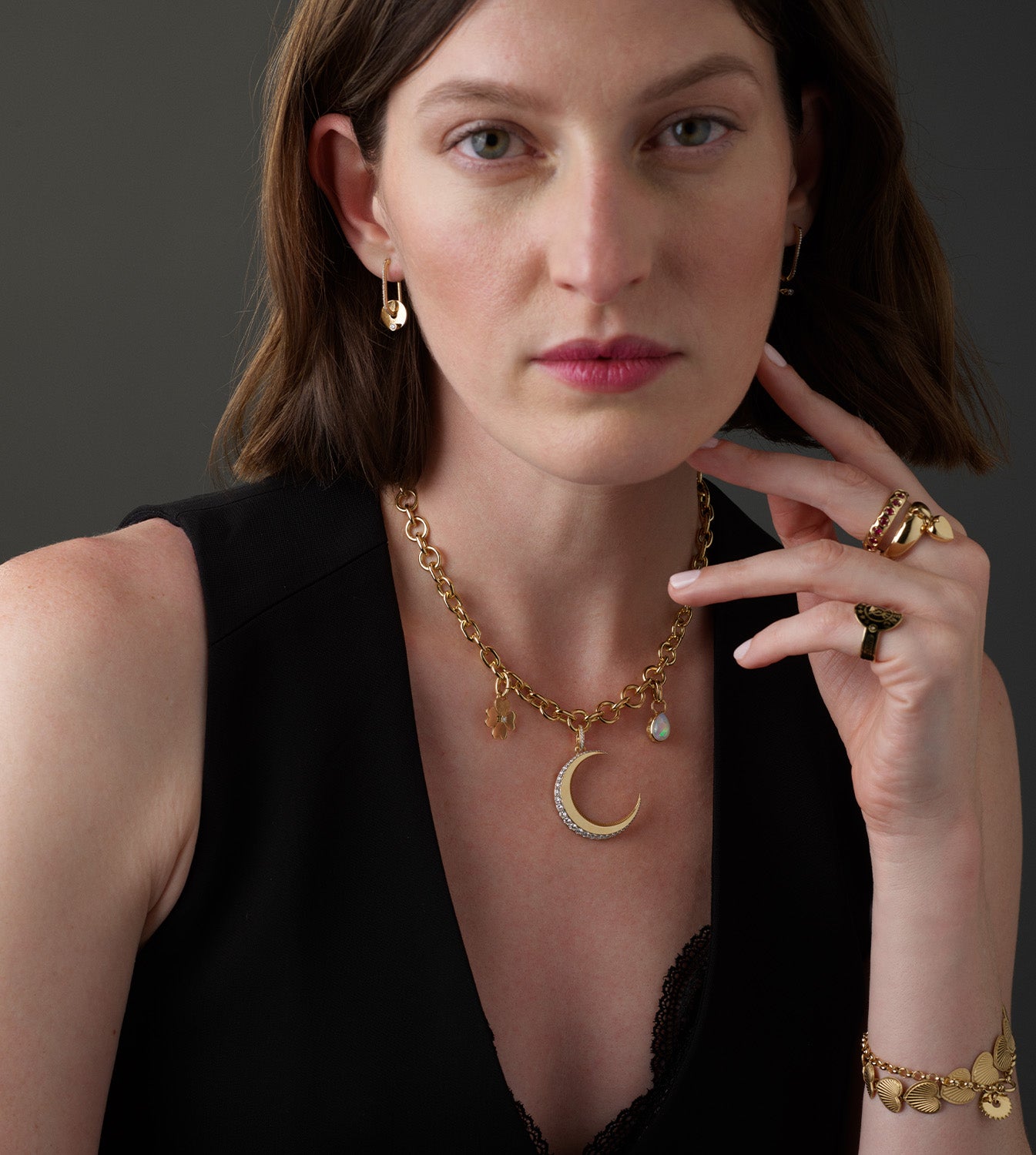 Personalized Engravable Crescent Pendant Necklace with Annex Link - Perfect for Gifts, Anniversaries & Special Occasions