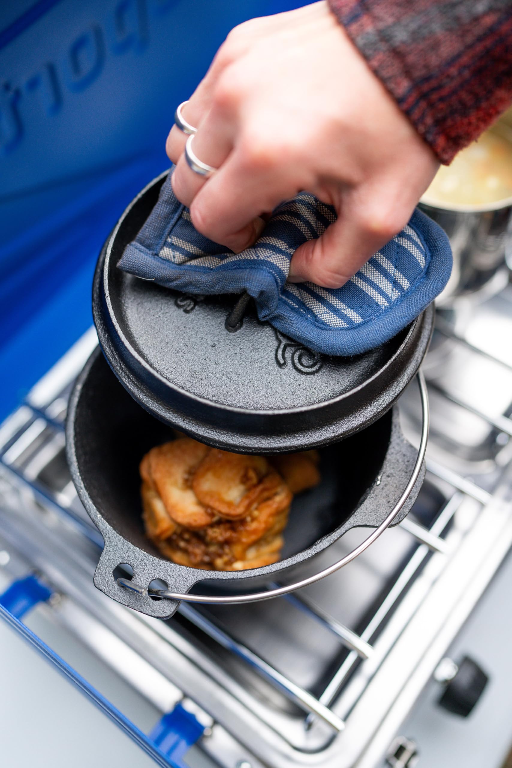 Stansport Pre-Seasoned Cast Iron Dutch Oven - 6 Quart Enameled Camping Cookware for Outdoor Cooking, Camping Trips & Backpacking
