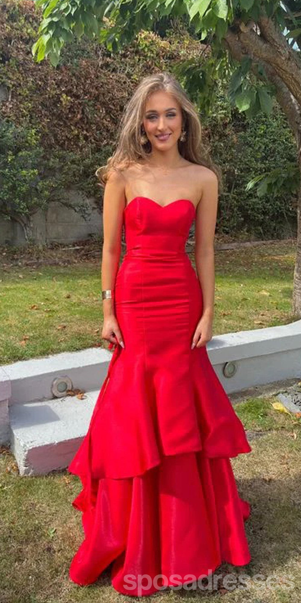 Elegant Red Mermaid Sweetheart Strapless Long Prom Dress for Women - Formal Evening Gown for Party, Homecoming, Wedding & Special Occasions