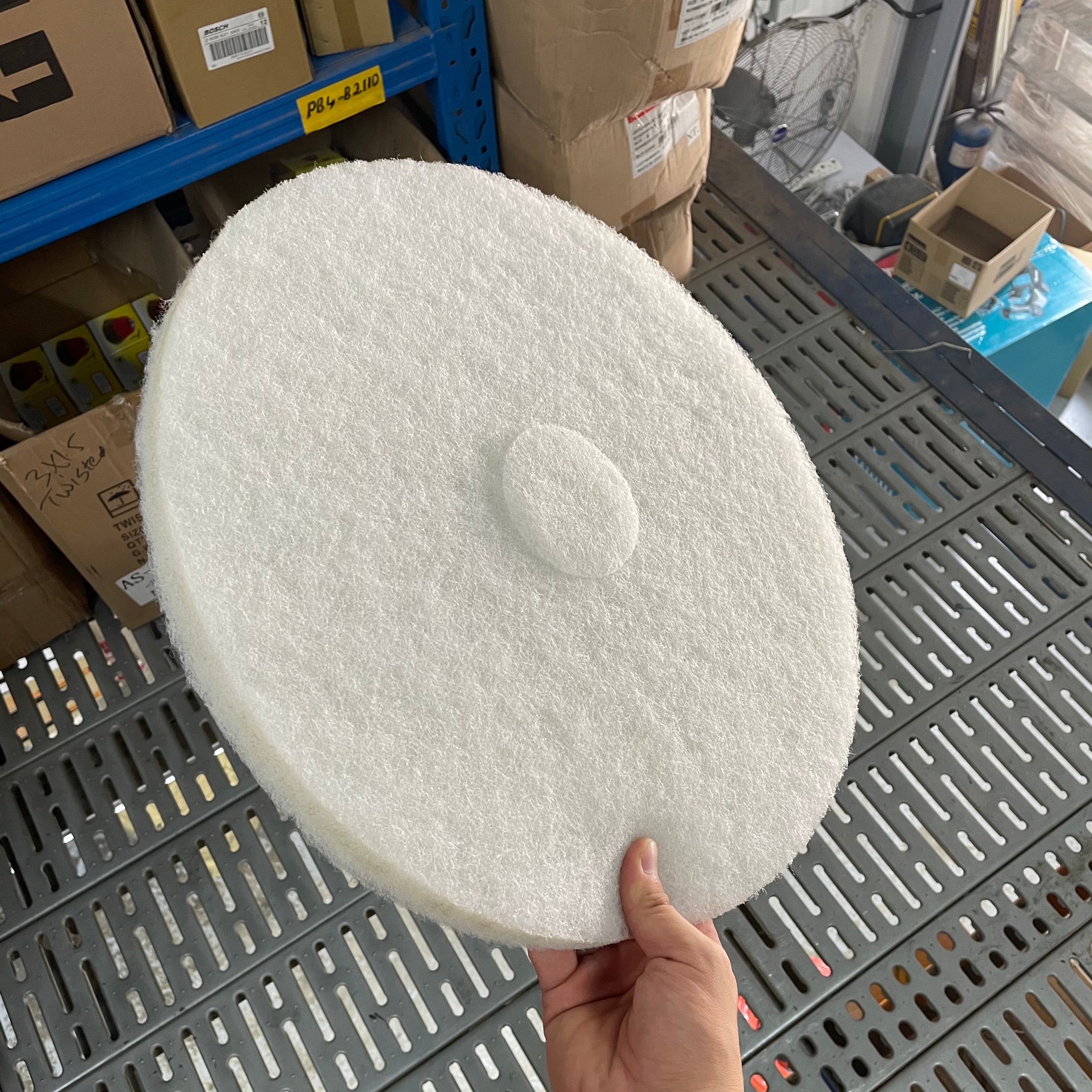 3M 4100 White Super Polish Pad 16 - Premium Car Polishing Pad for Professional Detailing & Paint Correction | Perfect for Automotive, Marine & RV Use