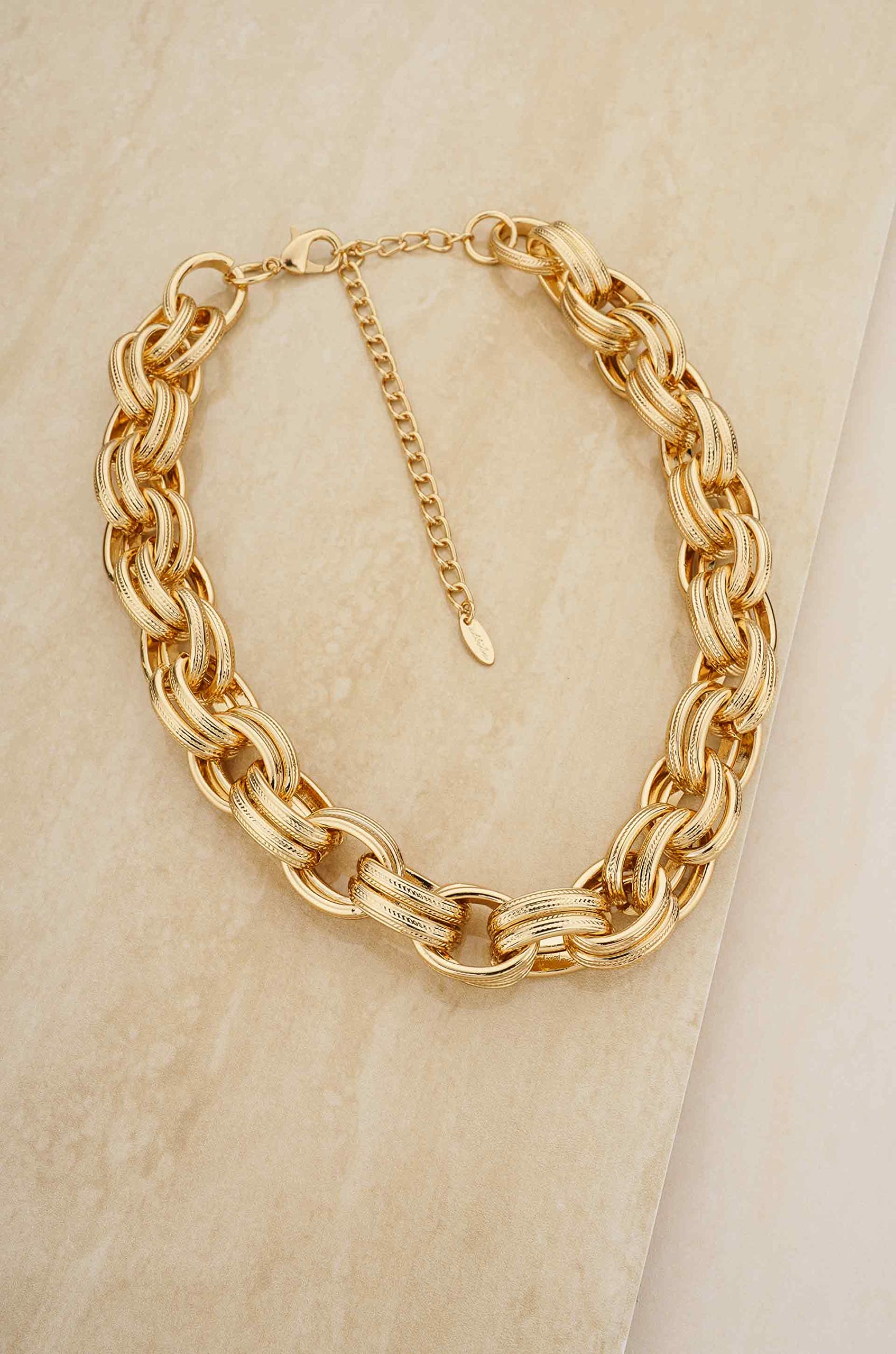 Ettika Chunky Gold Necklace for Women - 18k Gold Plated Bold Statement Chain Jewelry - Perfect for Parties, Date Nights & Special Occasions