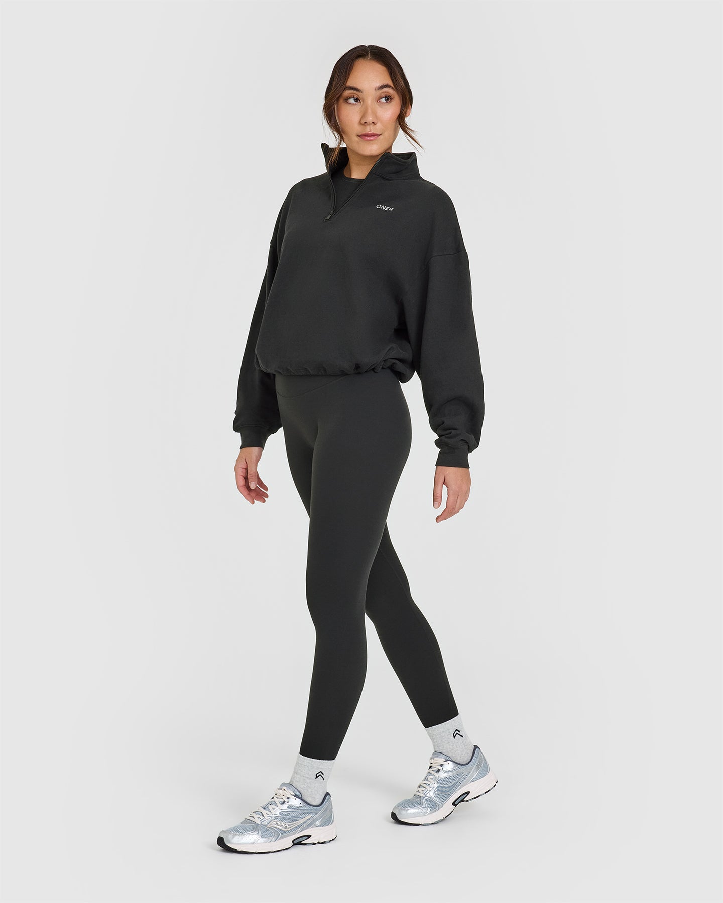 Mid Weight 1/4 Zip Sweatshirt for Men & Women | Soft Black Pullover Fleece Top | Perfect for Casual Wear, Outdoor Activities & Layering in Cool Weather