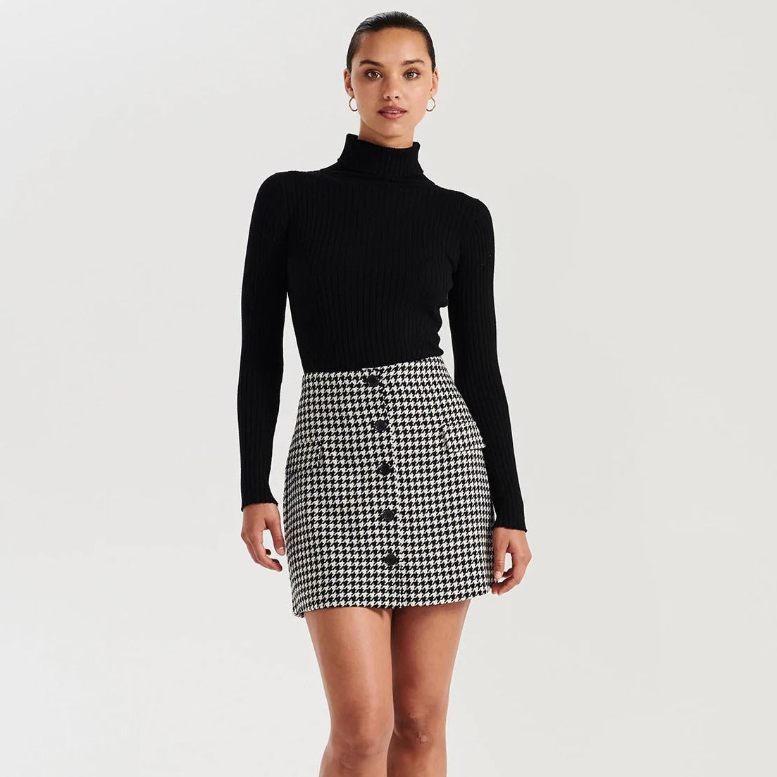 Bella Woven Mini Skirt - Stylish Houndstooth Pattern Women's Short Skirt for Casual Outfits, Party Wear & Summer Fashion