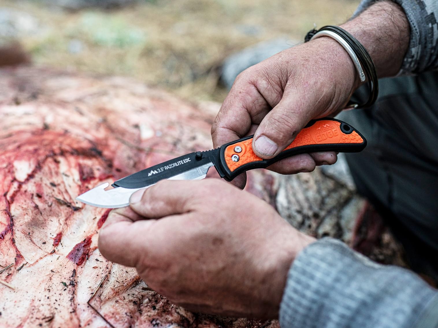 Outdoor Edge RazorLite EDC Folding Knife - Replaceable Blade Pocket Knife for Camping & Hiking