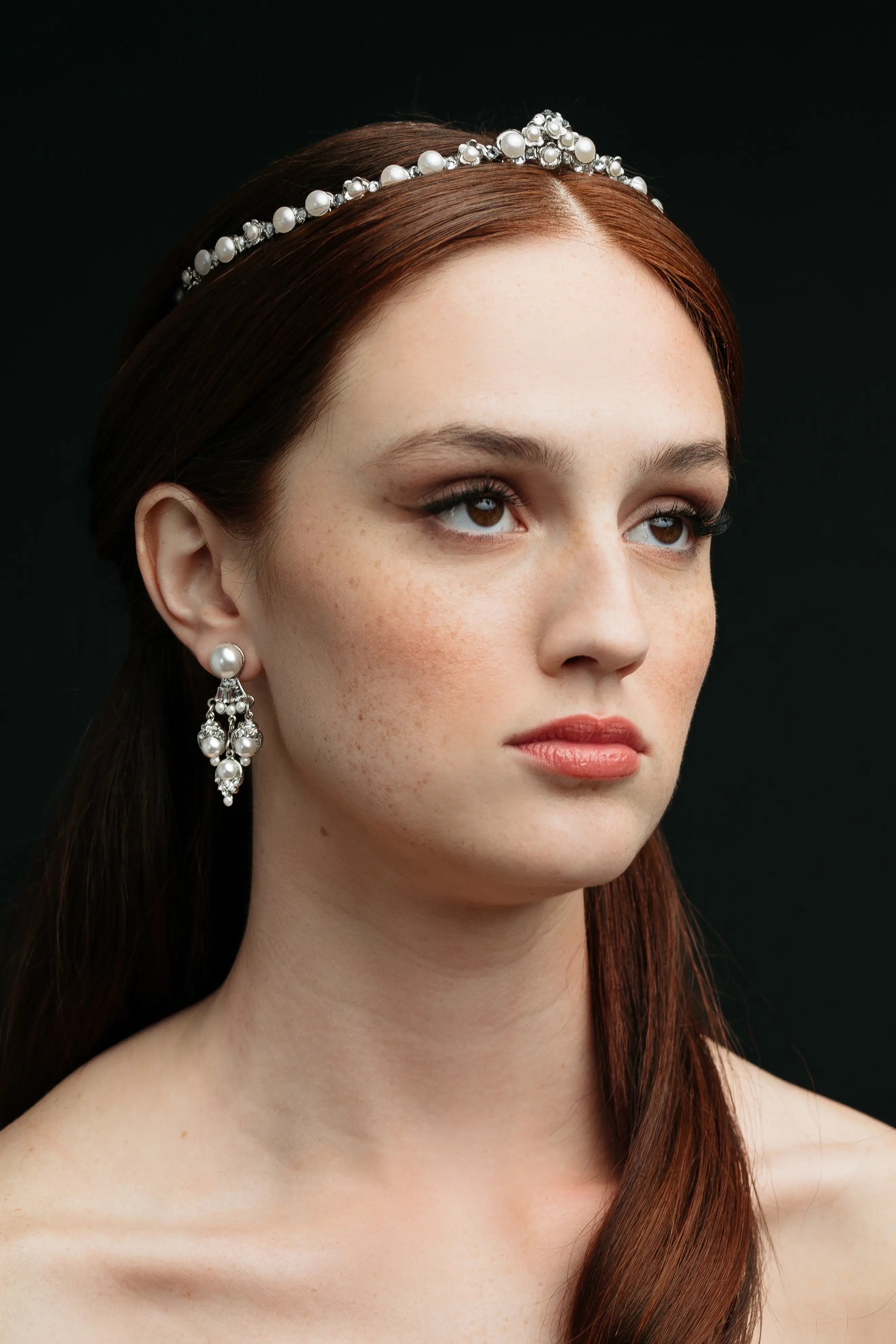 Stunning Rhinestone Crown for Women - Elegant Tiara Headpiece for Weddings, Prom, Pageants & Special Occasions