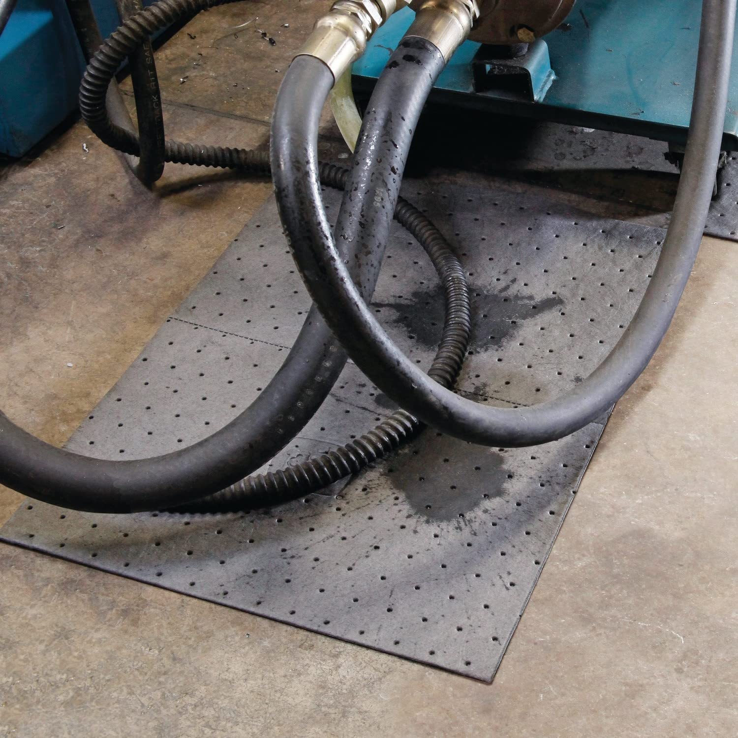PIG MAT240 Premium Absorbent Oil Mat Pads - 15