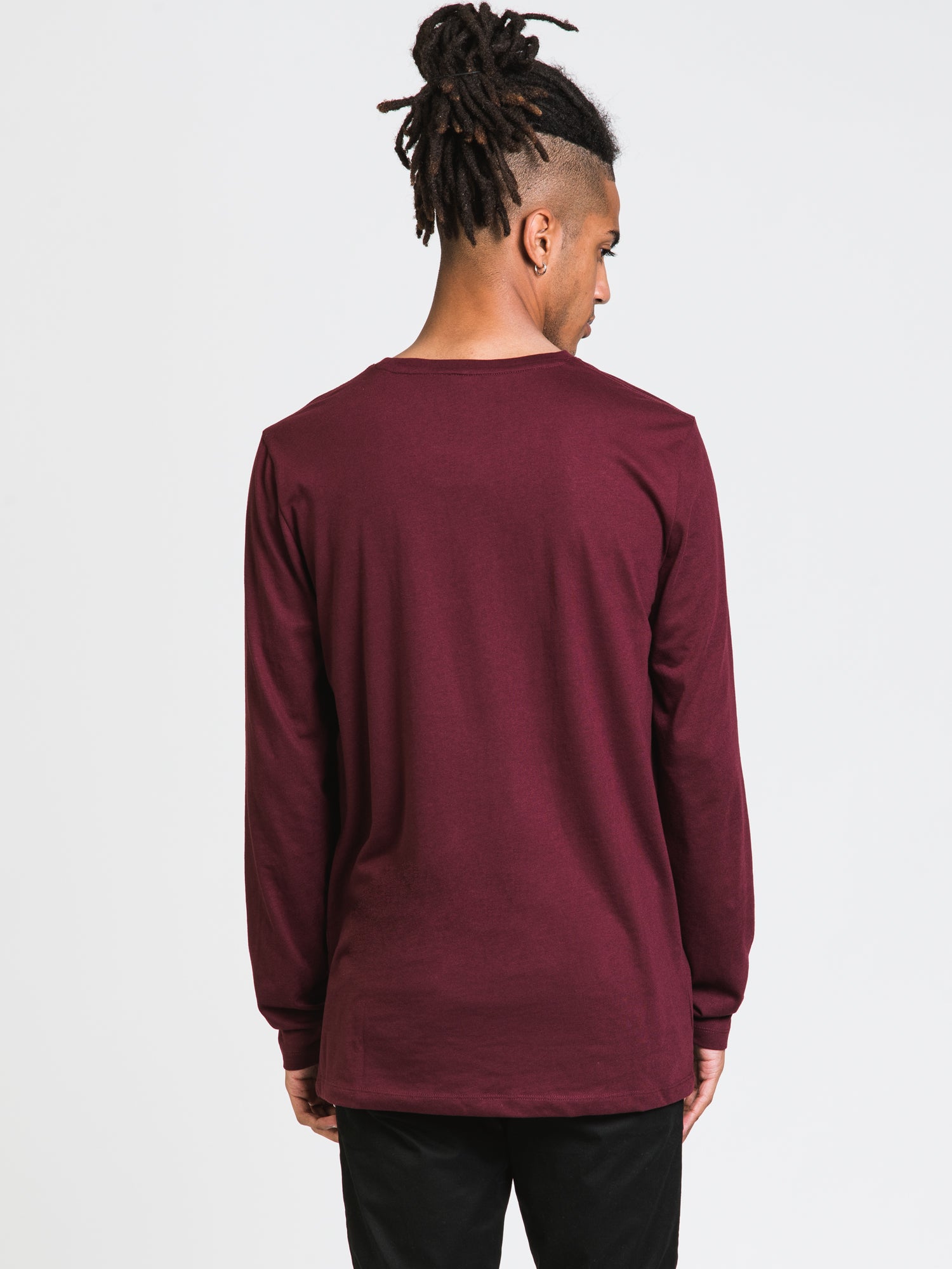 Boathouse Men's Long Sleeve Crewneck T-Shirt - Soft Cotton Casual Tee for Everyday Wear | Perfect for Work, Gym & Outdoor Activities