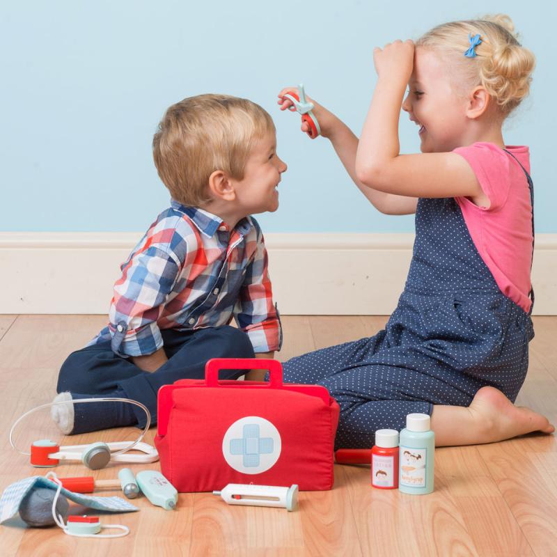 Wooden Doctor's Play Set for Kids - Pretend Play Medical Kit with Stethoscope & Tools - Perfect for Role Play & Early Learning