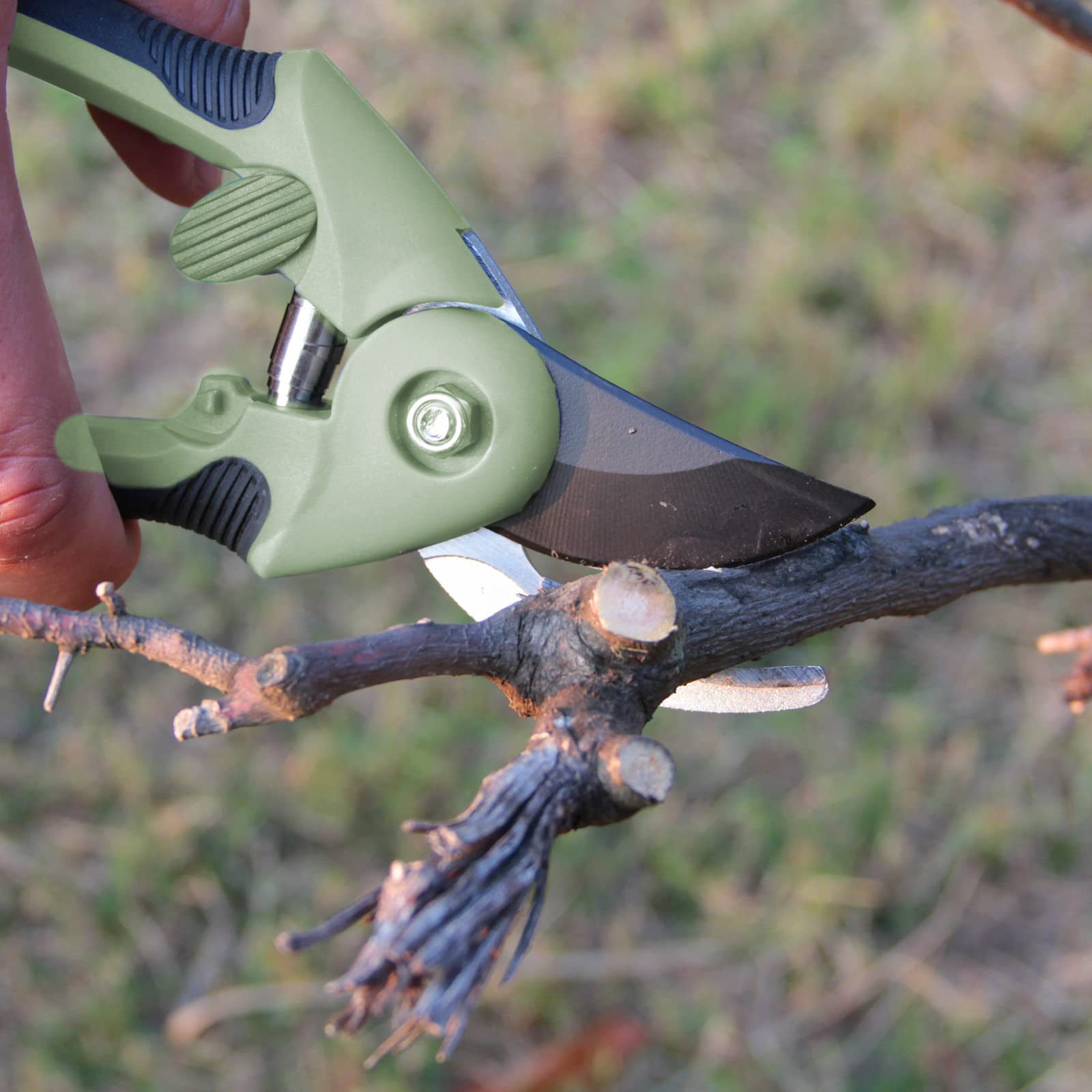 Premium SZHLUX Pruning Shears - Sharp SK5 Carbon Steel Bypass Pruner for Gardening, 5/8
