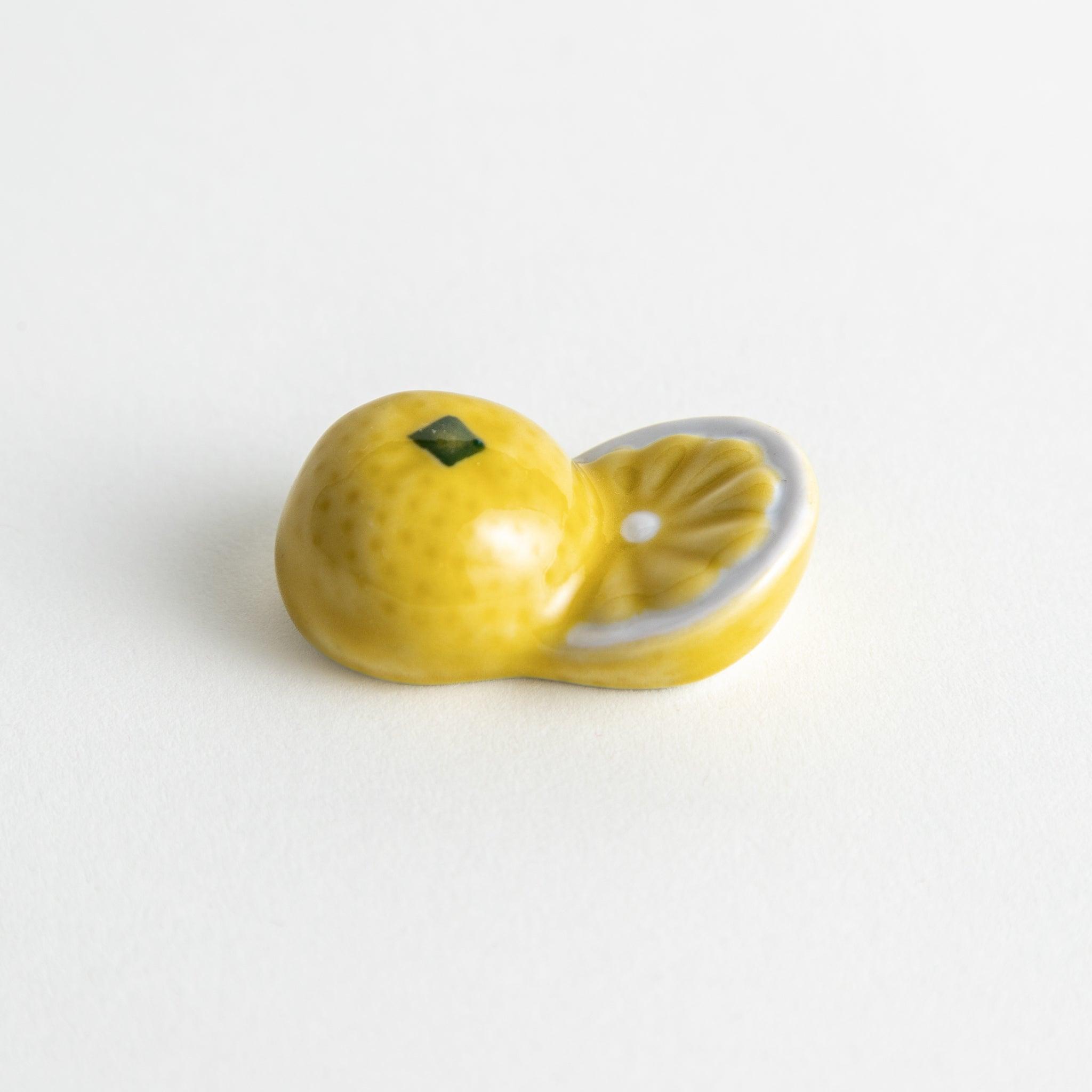 Premium Lemon-Shaped Chopstick Rest - Elegant Tableware for Sushi, Asian Cuisine & Home Dining Decor