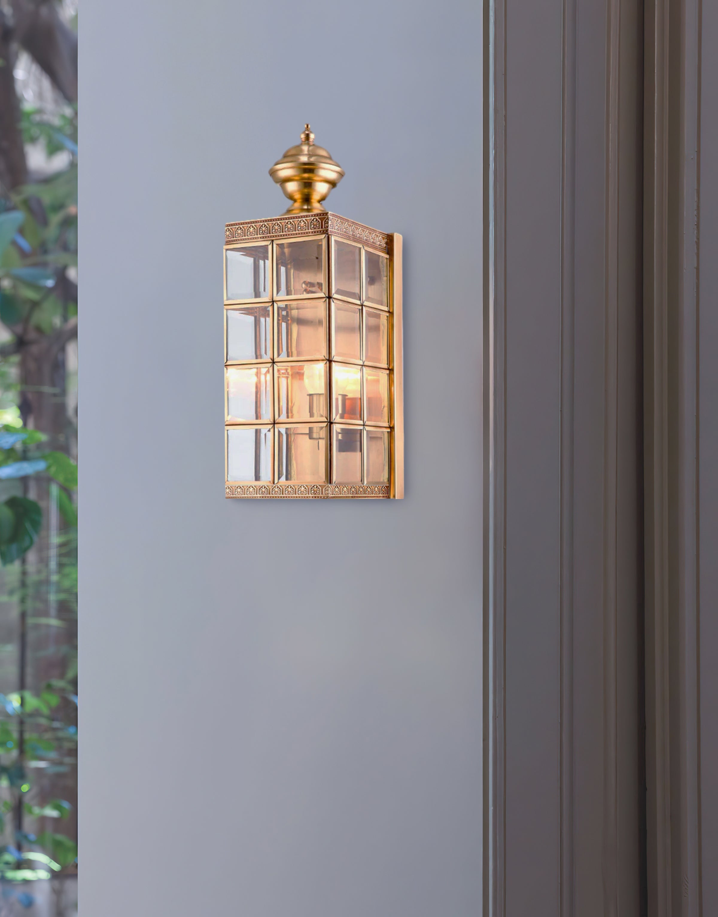 Brass Minimalist Outdoor Wall Light - Modern Exterior Sconce for Porch, Garden, and Patio Lighting - Weather-Resistant & Energy-Efficient