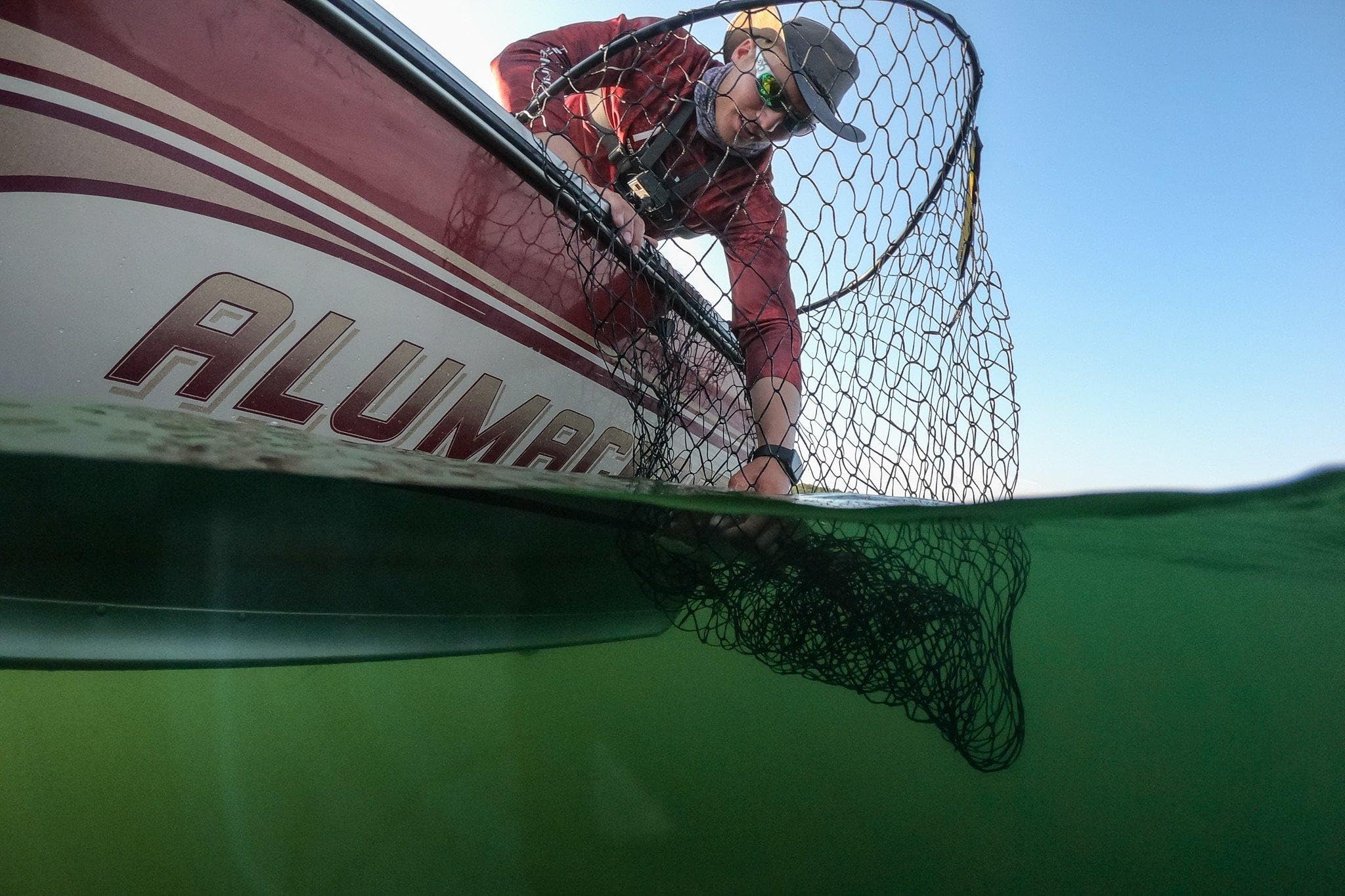 Frabill 9998 Professional Fishing Net & Trap - Durable Fishing Equipment for Freshwater & Saltwater - Perfect for Anglers, Boating, and Outdoor Adventures
