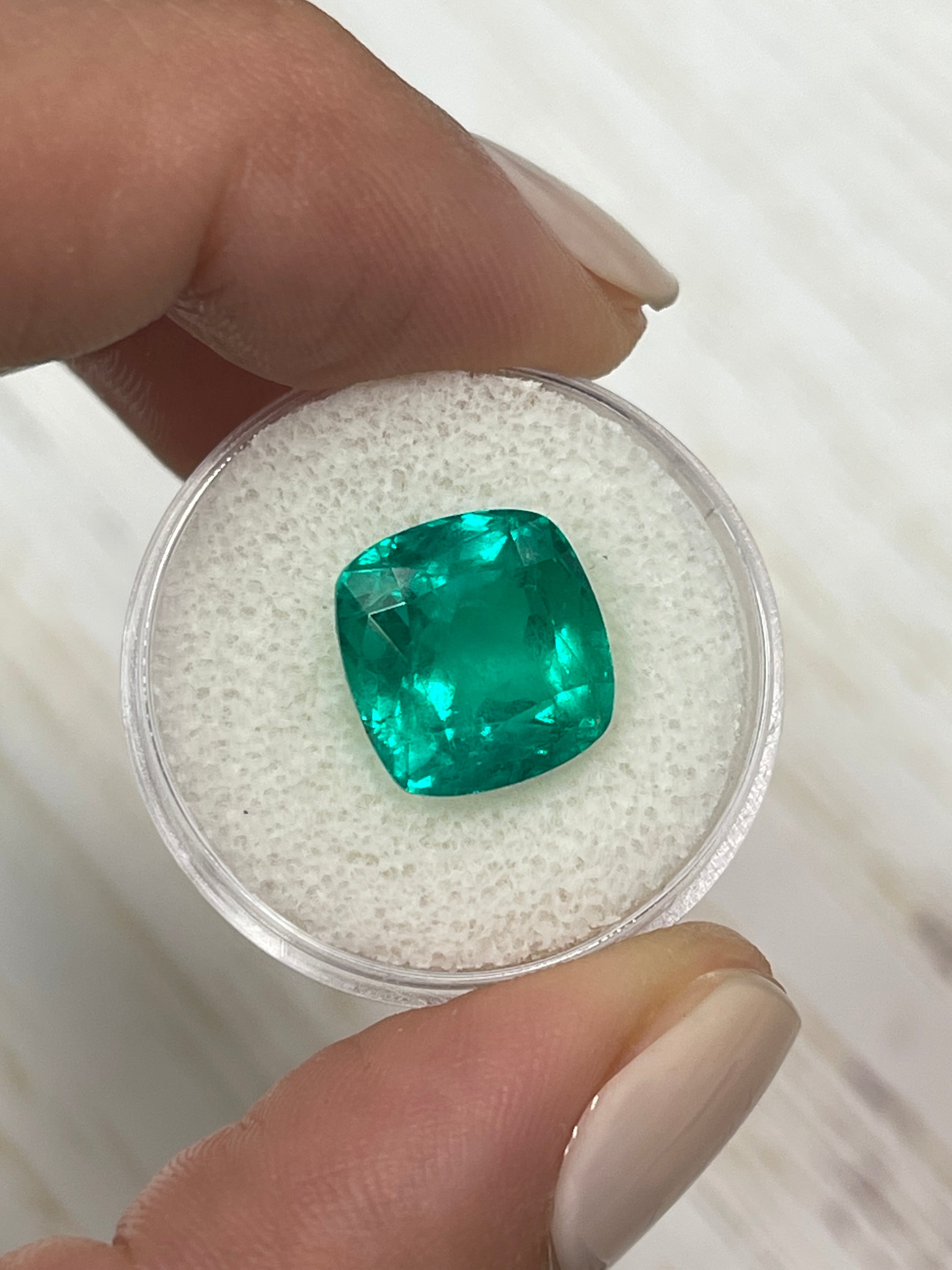 7.98 Carat Vivid Bluish Green Natural Colombian Emerald - 12x12mm Rounded Cushion Cut Loose Gemstone for Jewelry Making & Engagement Rings