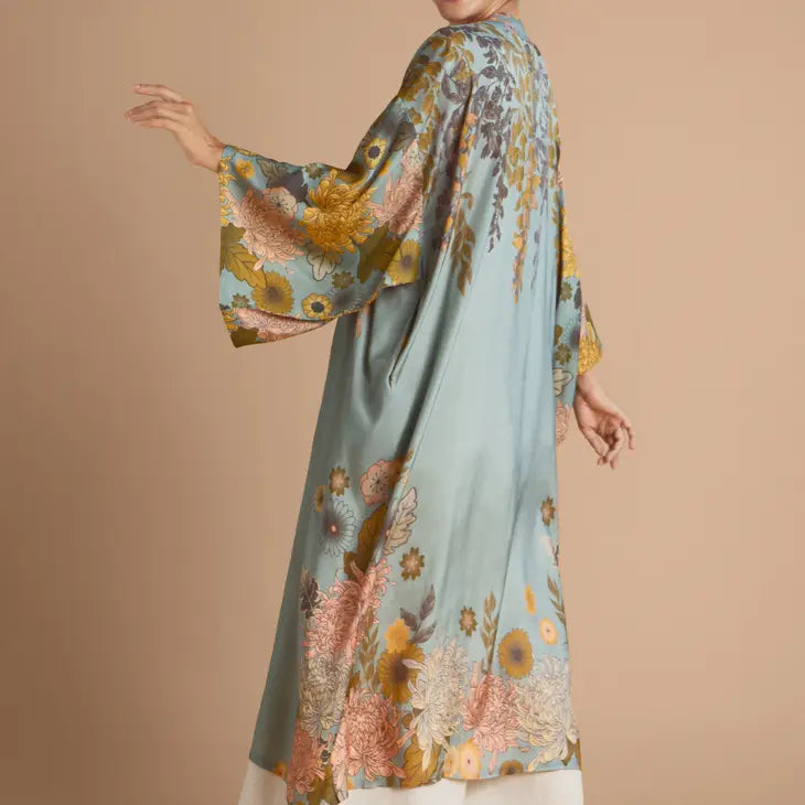 Elegant Floral Kimono Gown with Ice Trailing Wisteria Design - Women's Japanese Style Robe for Parties, Weddings & Special Occasions