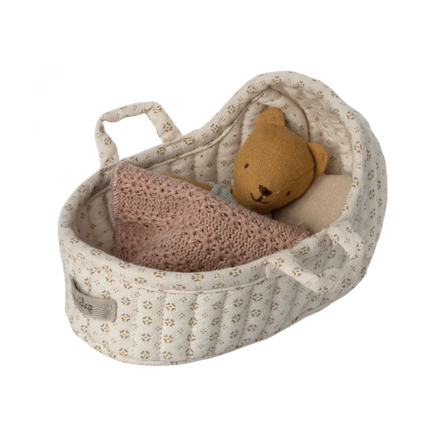 Maileg Miniature Carrycot for Dolls - Portable Baby Doll Bed with Soft Fabric - Perfect for Pretend Play, Nursery Decor & Travel Companion