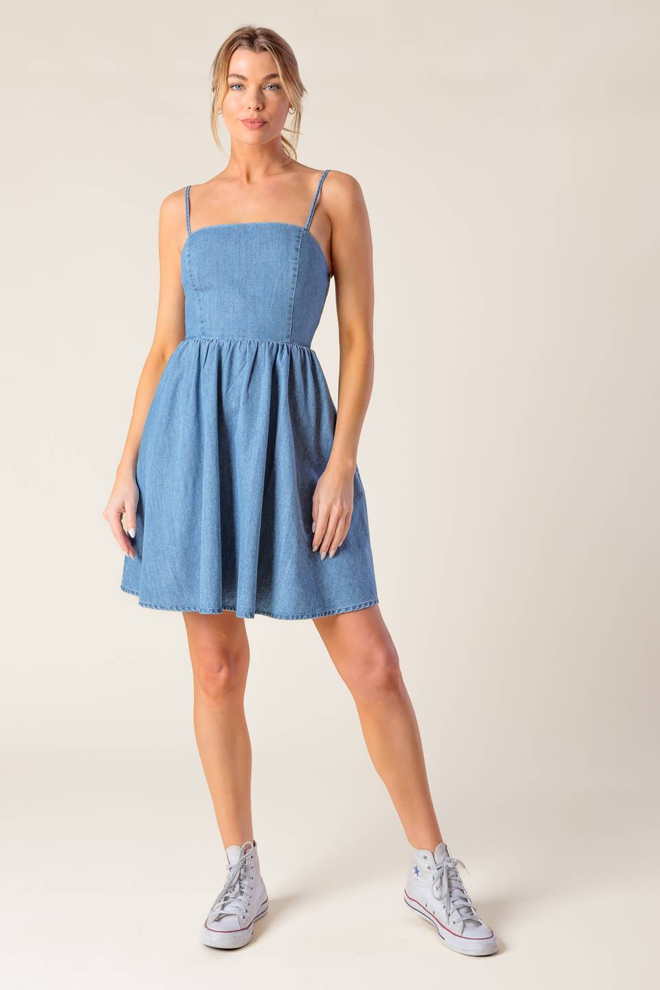 BACK IN LOVE Denim Mini Dress for Women - Stylish Vintage Blue Jean Short Sleeve Party Dress - Perfect for Date Night, Girls Night Out & Summer Festivals