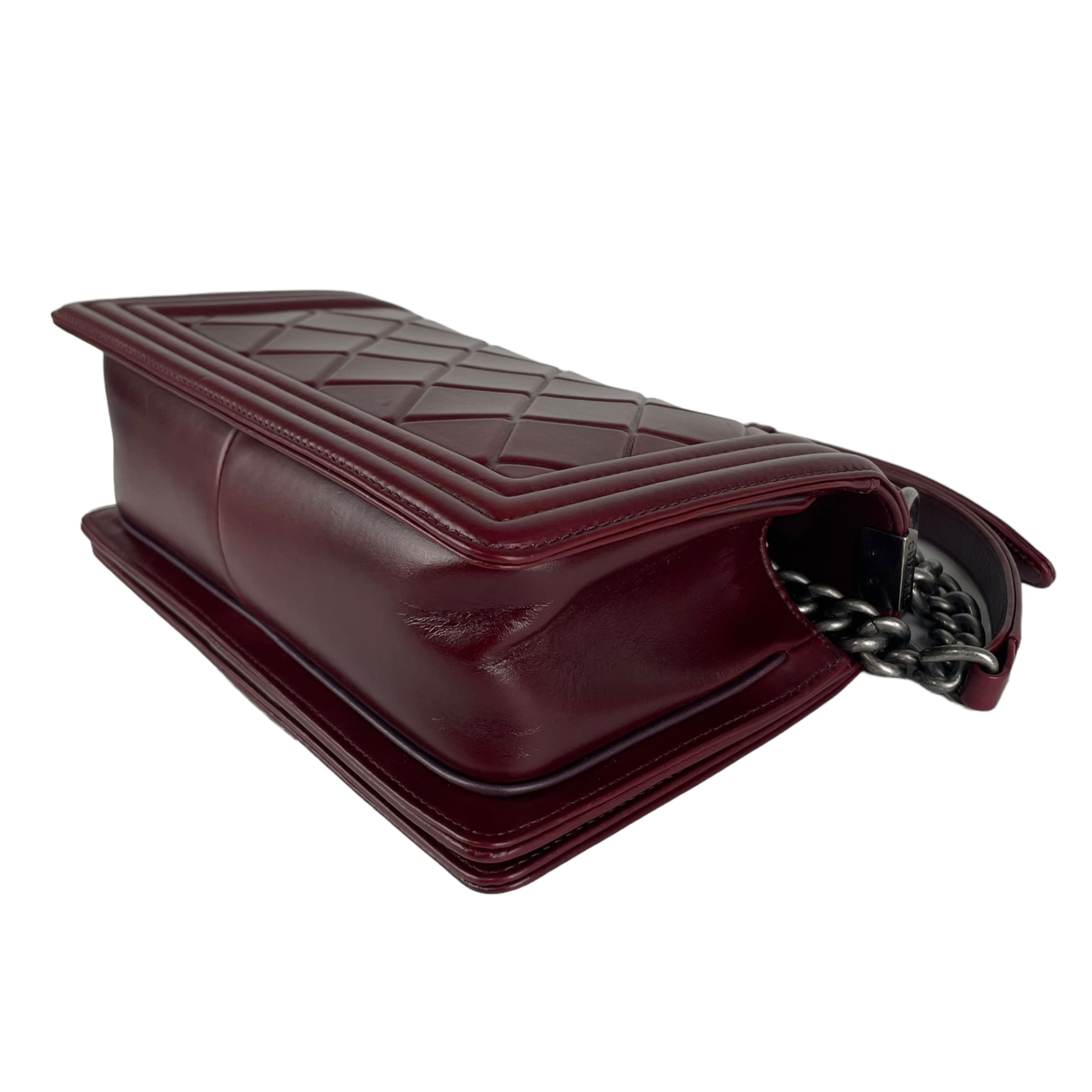 Chanel Old Medium Boy Bag in Burgundy Leather - Luxury Crossbody Handbag for Women, Perfect for Evening Events & Date Nights