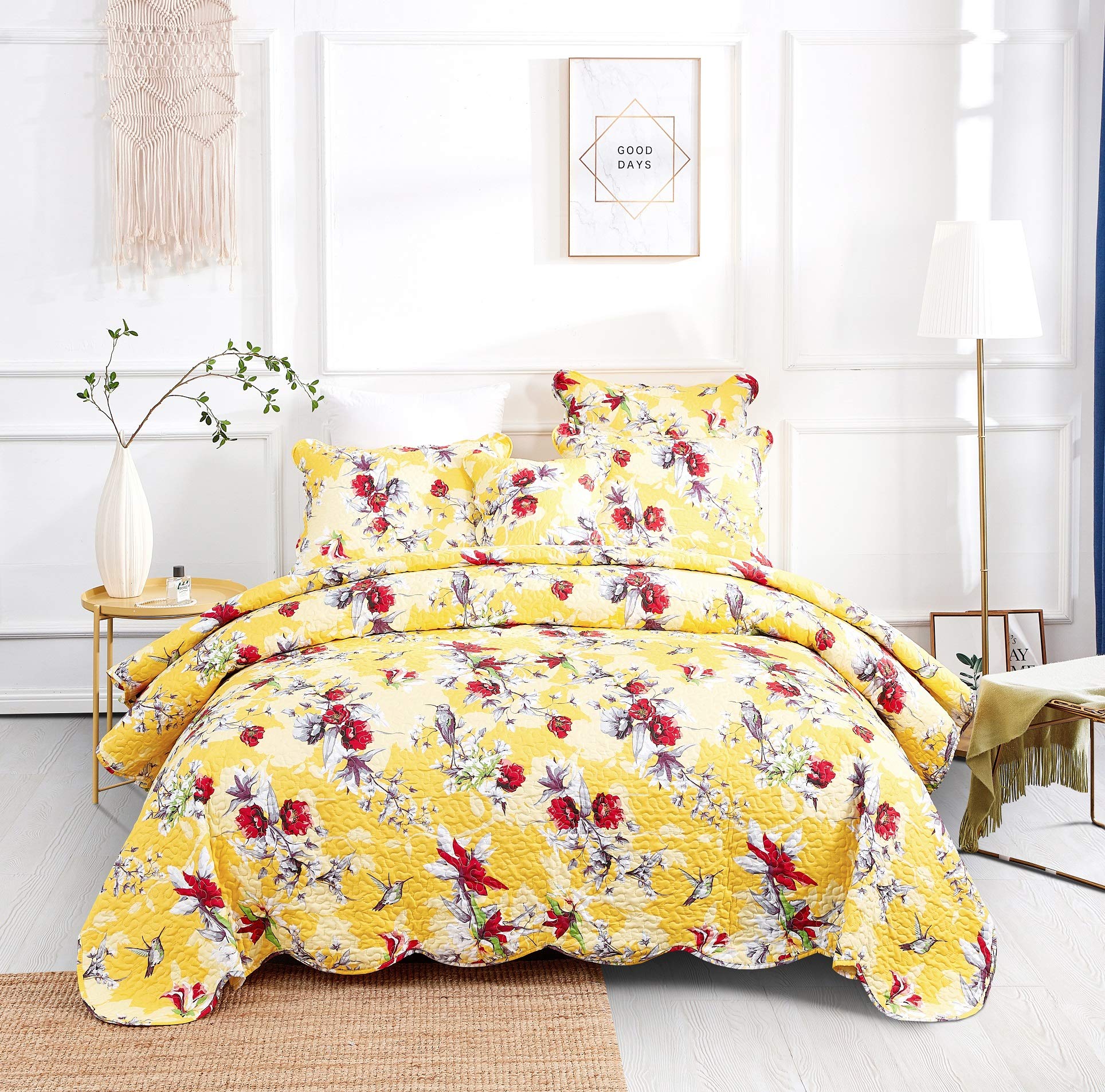 DaDa Bedding Queen Size 3-Piece Floral Bedspread Set - Vibrant Sunshine Yellow with Hummingbirds & Red Flowers, Scalloped Edge Quilted Coverlet - Farmhouse & Garden Style for Bedroom Decor - Perfect for Spring & Summer Home Styling