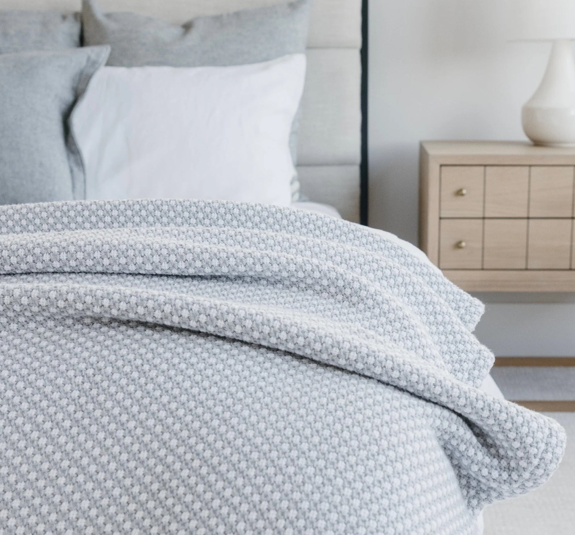 Premium Edgecomb Cotton Blanket - Soft & Breathable Dove Grey Blanket for Bed, Sofa, and Cozy Home Decor