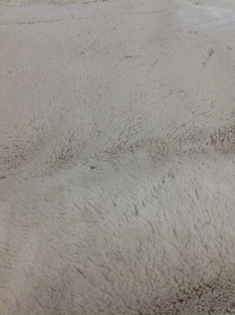 Luxury Throw Blanket Cream Faux Fur - Soft Cozy Plush Blanket for Couch, Bed, Sofa - Perfect for Winter, Home Decor, Gifts
