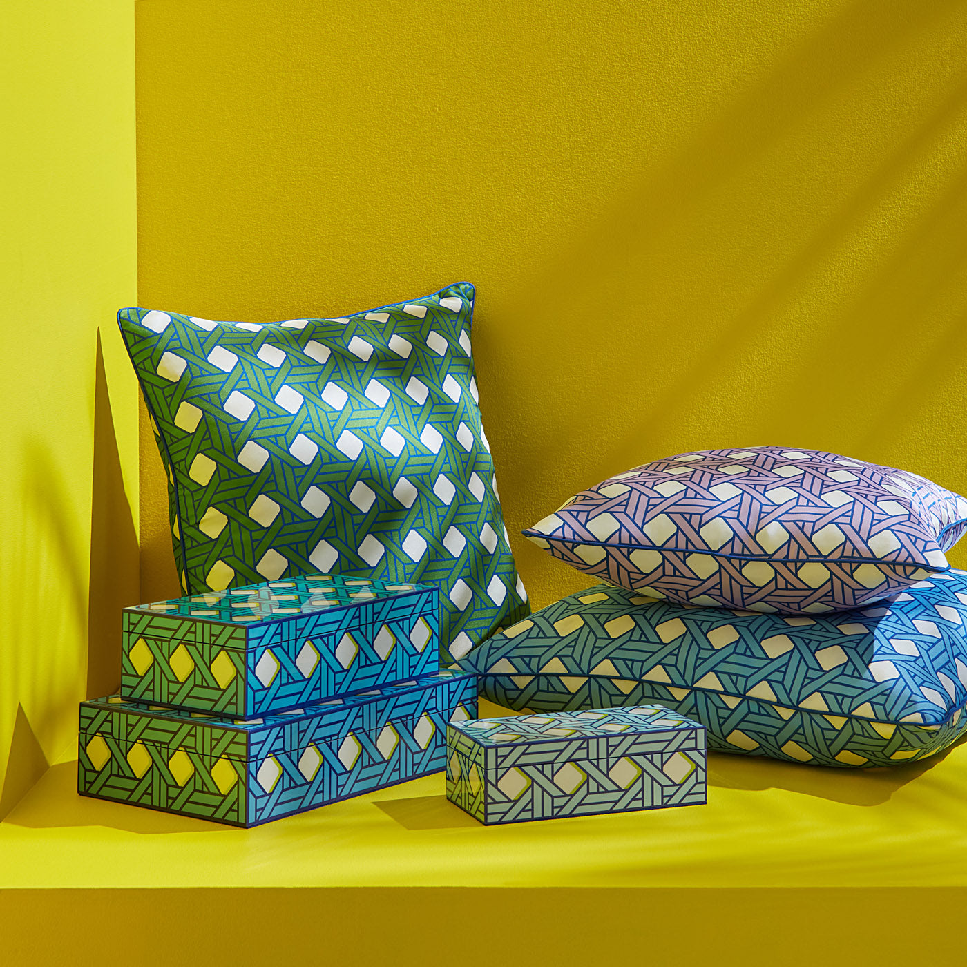 Stylish Basketweave Green Pillow - Soft Decorative Throw Cushion for Sofa, Bed, and Living Room - Perfect for Home Decor and Cozy Comfort