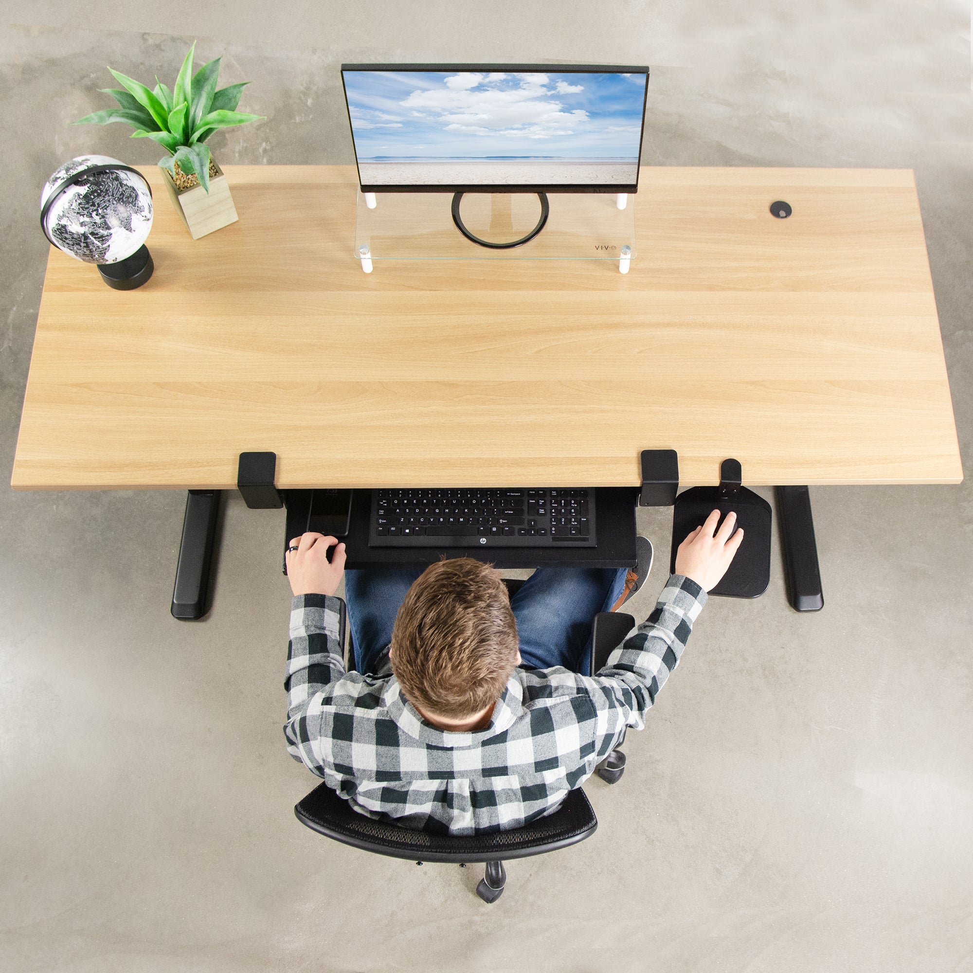 Non-Slip Clamp-On Mouse Pad with Wrist Support - Ergonomic Desk Accessory for Gaming, Office & Home Use
