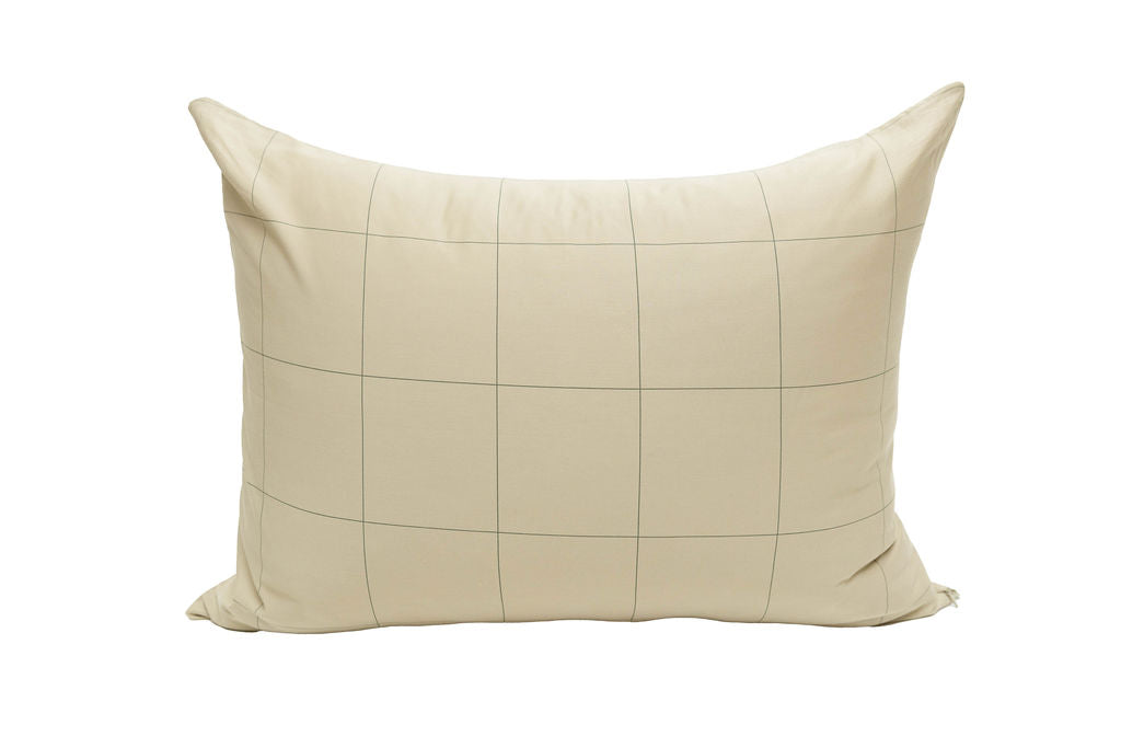 Wyatt Luxe Pillowcase - 100% Mulberry Silk Pillow Cover for Hair & Skin Care - Hypoallergenic & Cooling for Side & Back Sleepers - Perfect for Bedroom, Travel & Spa Relaxation